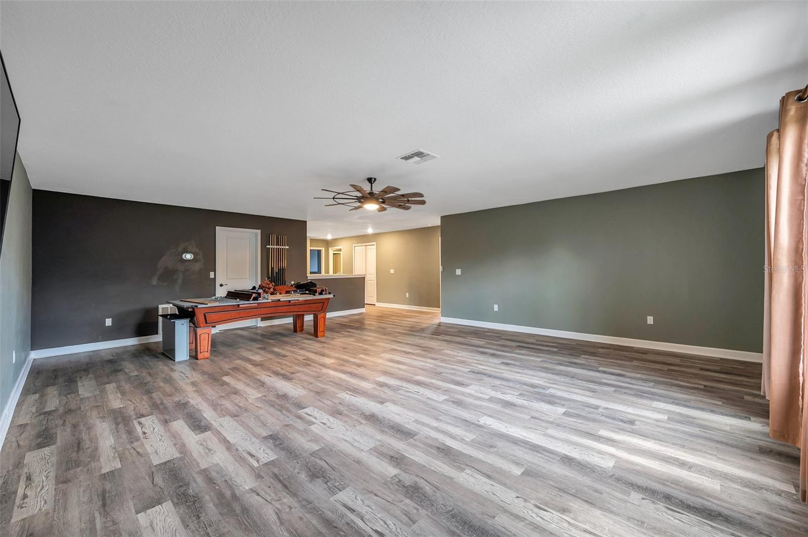 8235 BIRD WHISTLE LN, LAND O LAKES, FL, 34637