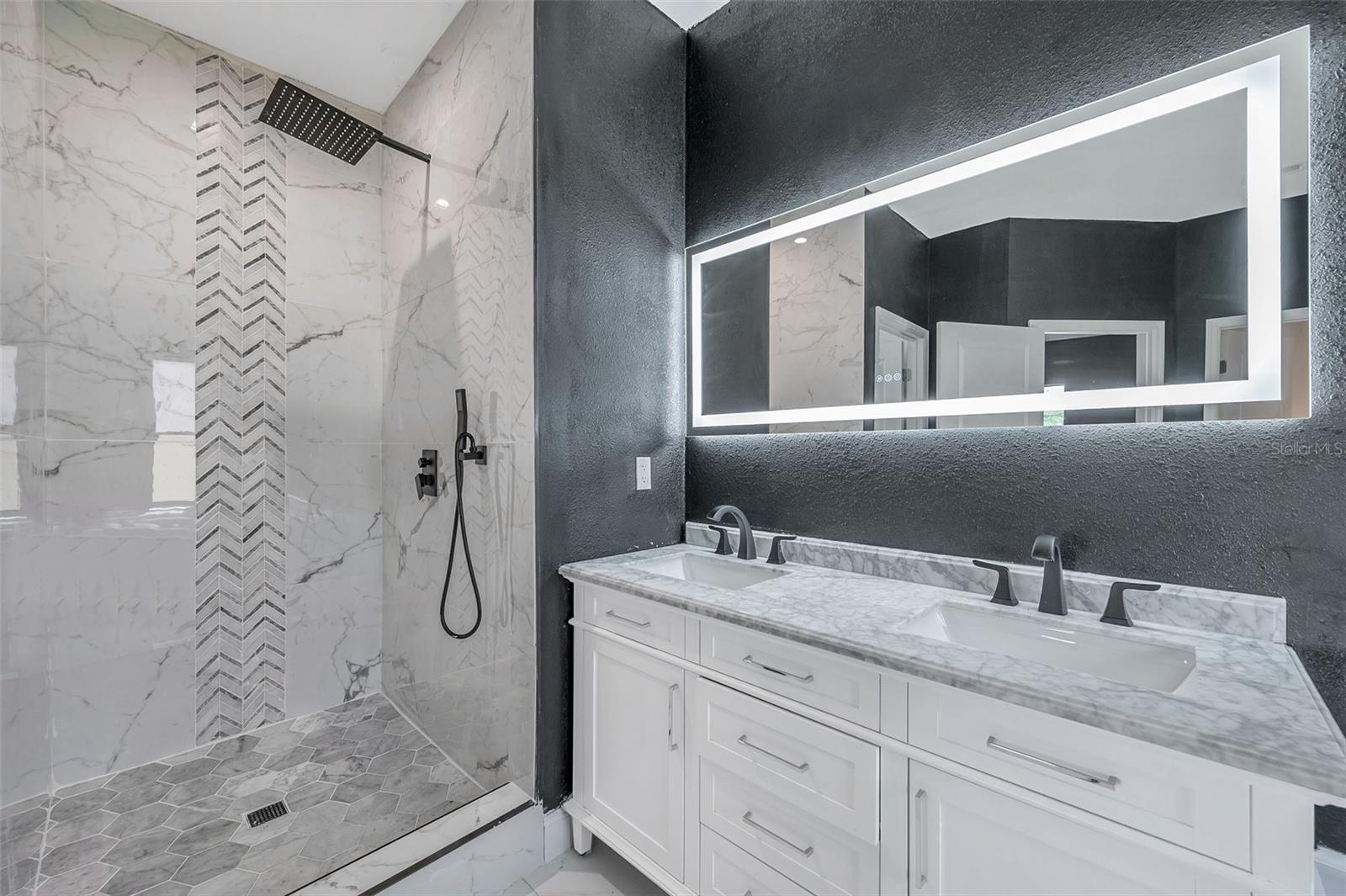 8235 BIRD WHISTLE LN, LAND O LAKES, FL, 34637
