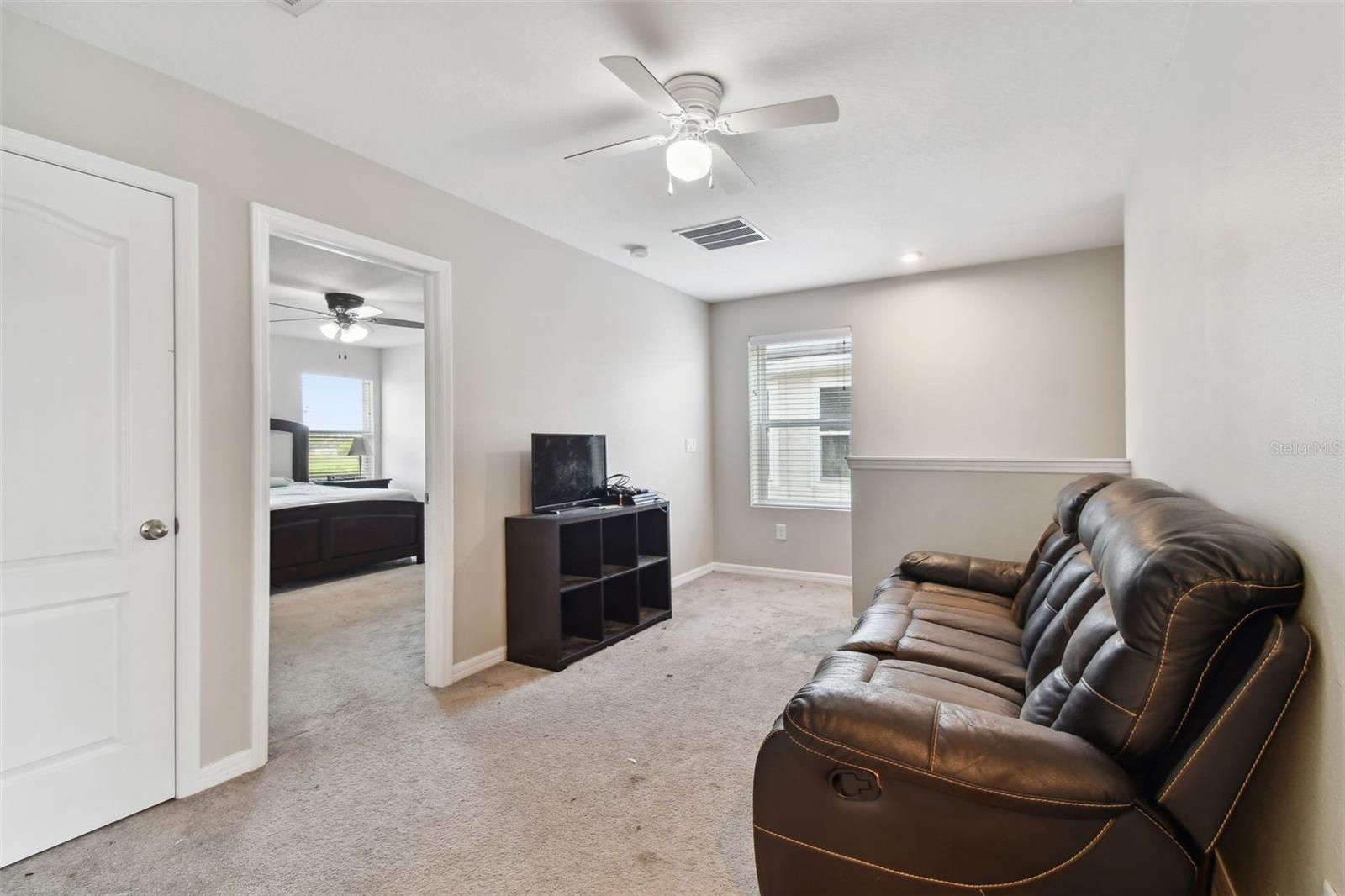 10460 HAWKS LANDING DR, LAND O LAKES, FL, 34638