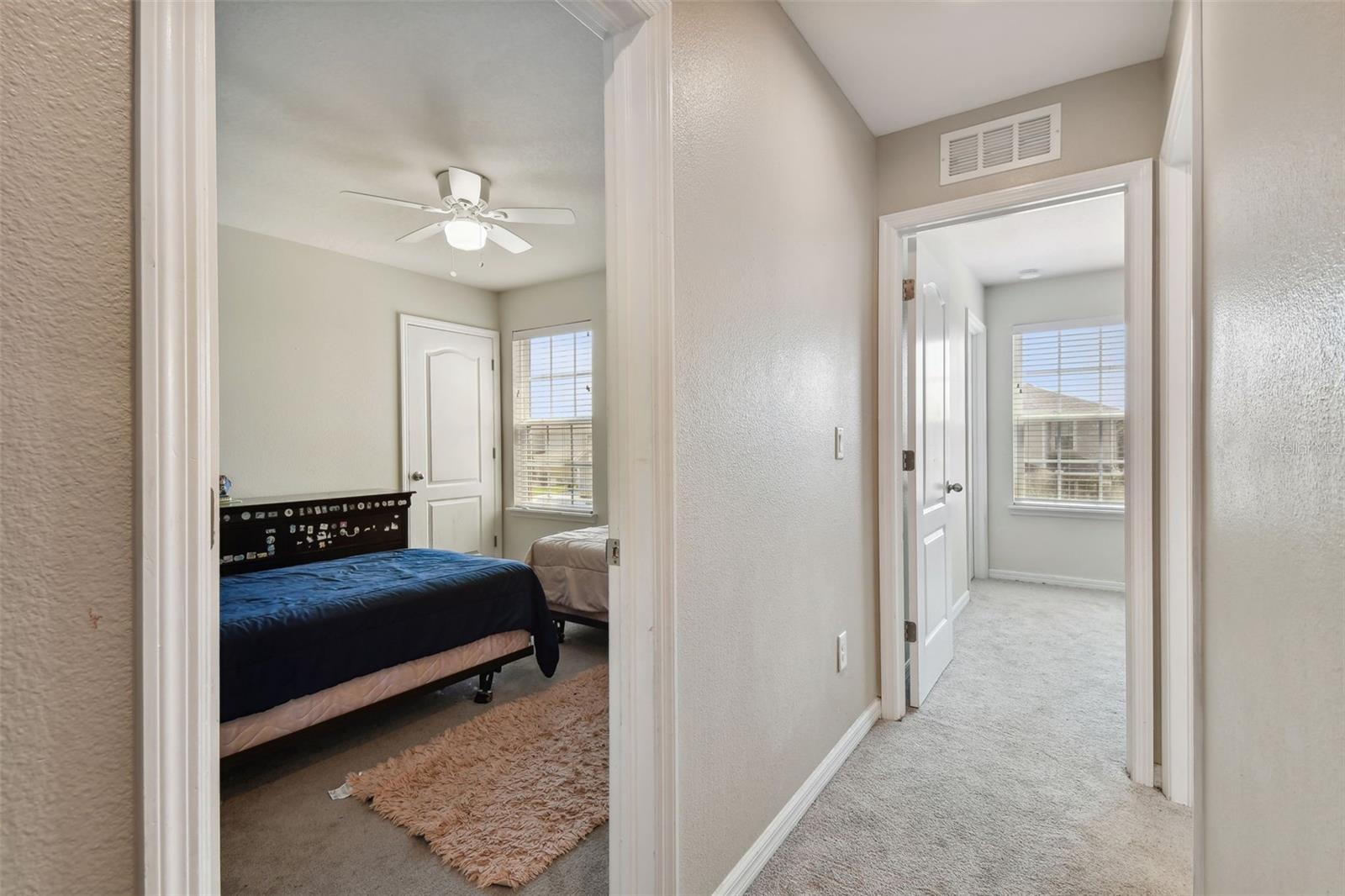10460 HAWKS LANDING DR, LAND O LAKES, FL, 34638