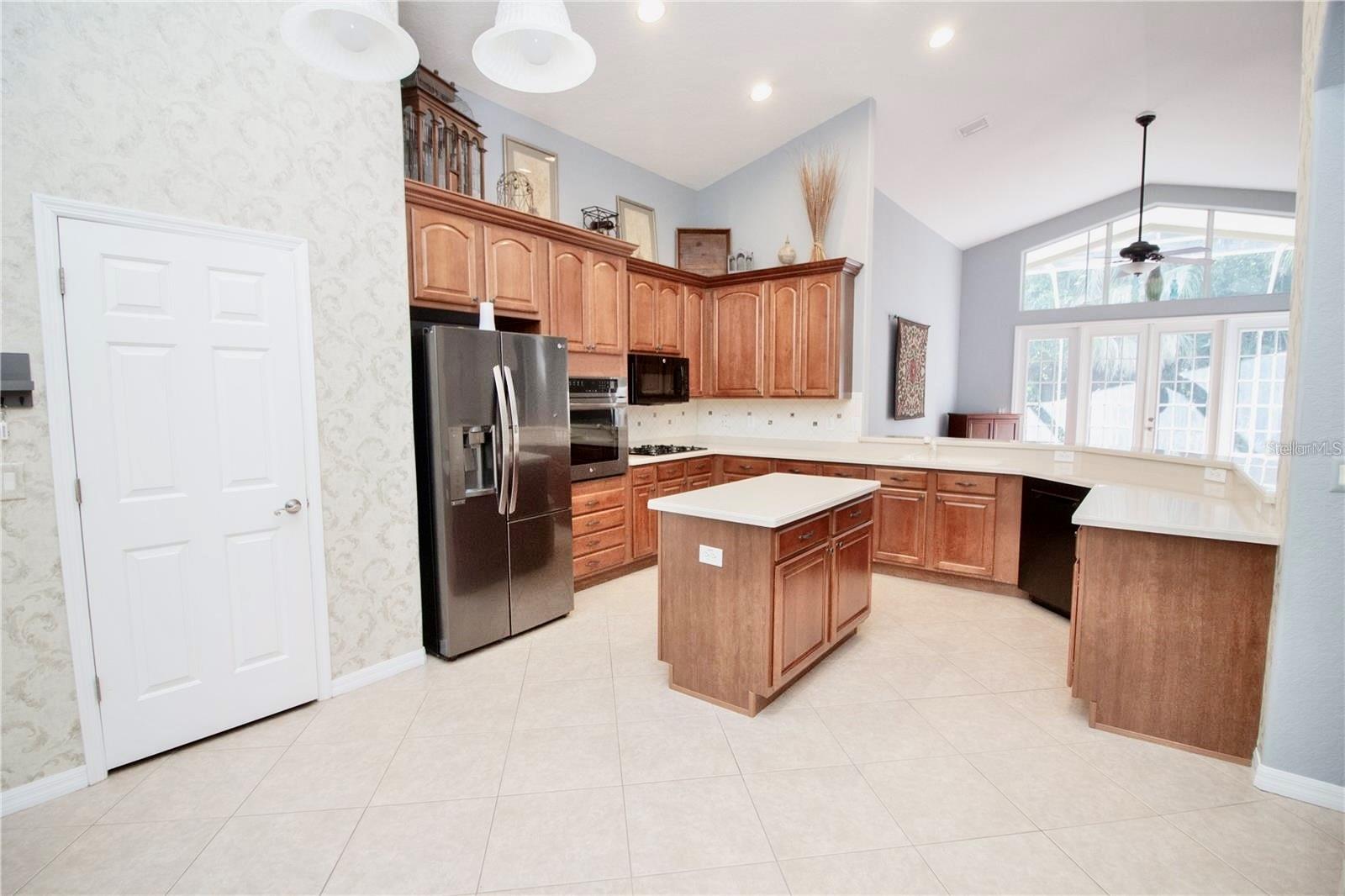 27733 KIRKWOOD CIR, WESLEY CHAPEL, FL, 33544