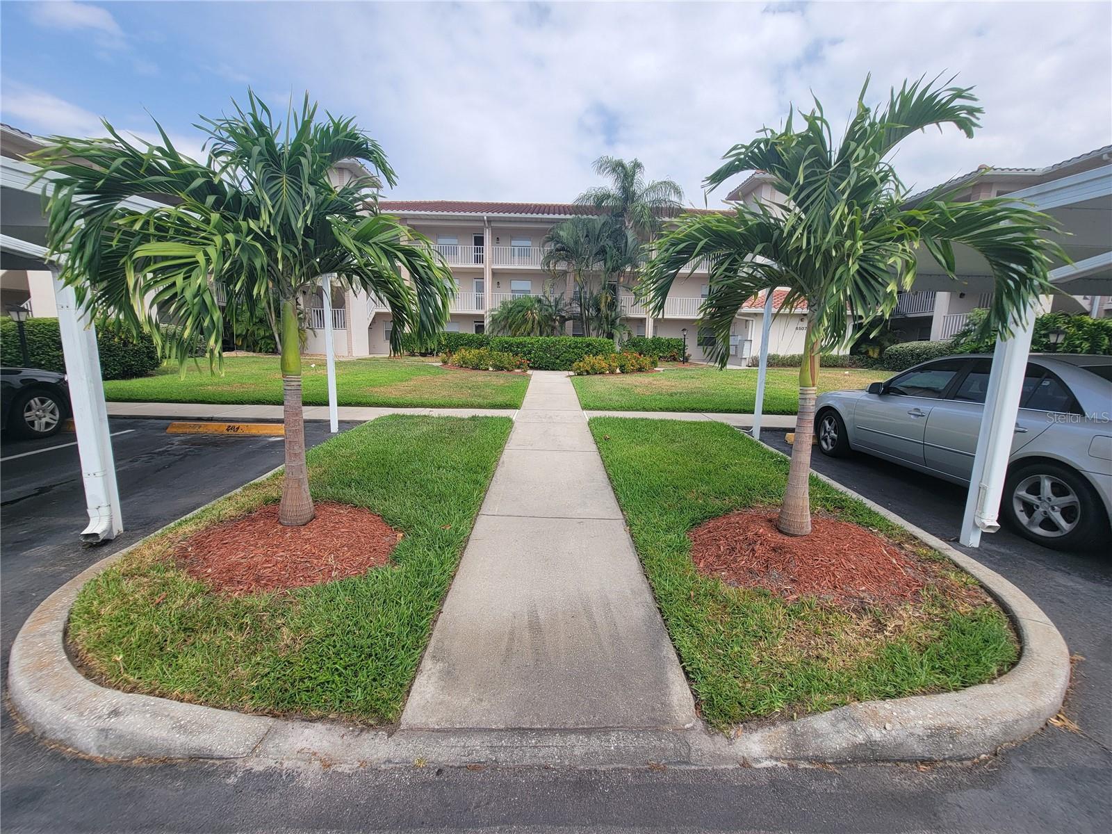 6507 STONE RIVER RD #302, BRADENTON, FL, 34203