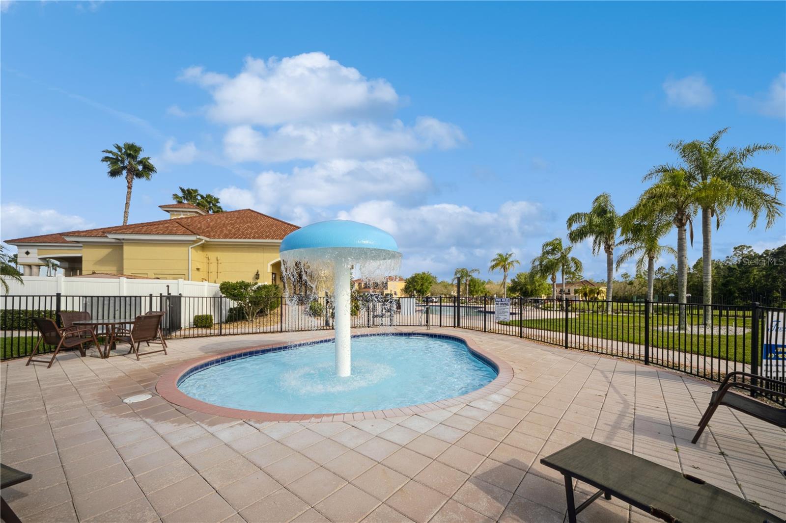 421 CINNAMON DR, KISSIMMEE, FL, 34759