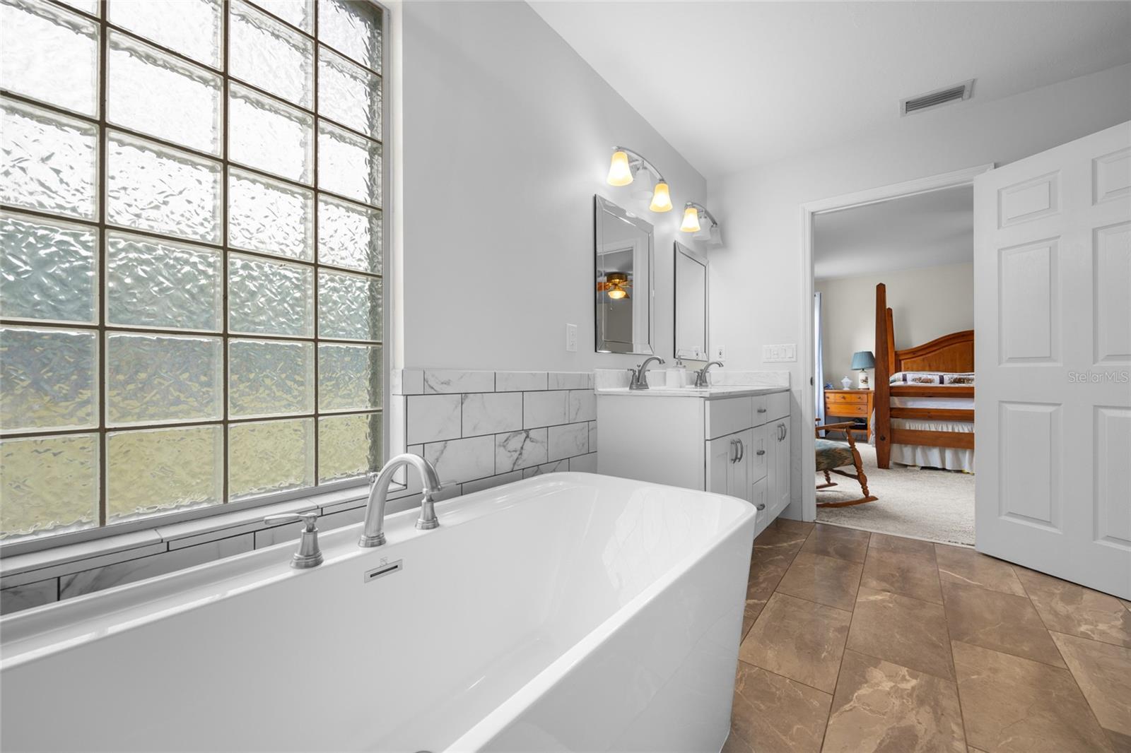 411 SW THORNE LN, FORT WHITE, FL, 32038