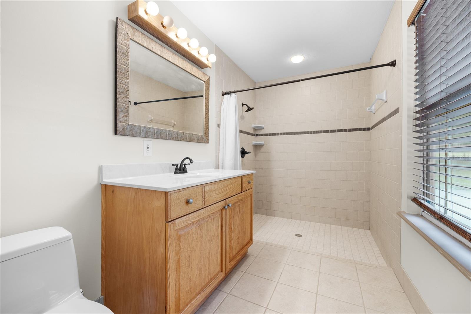 411 SW THORNE LN, FORT WHITE, FL, 32038