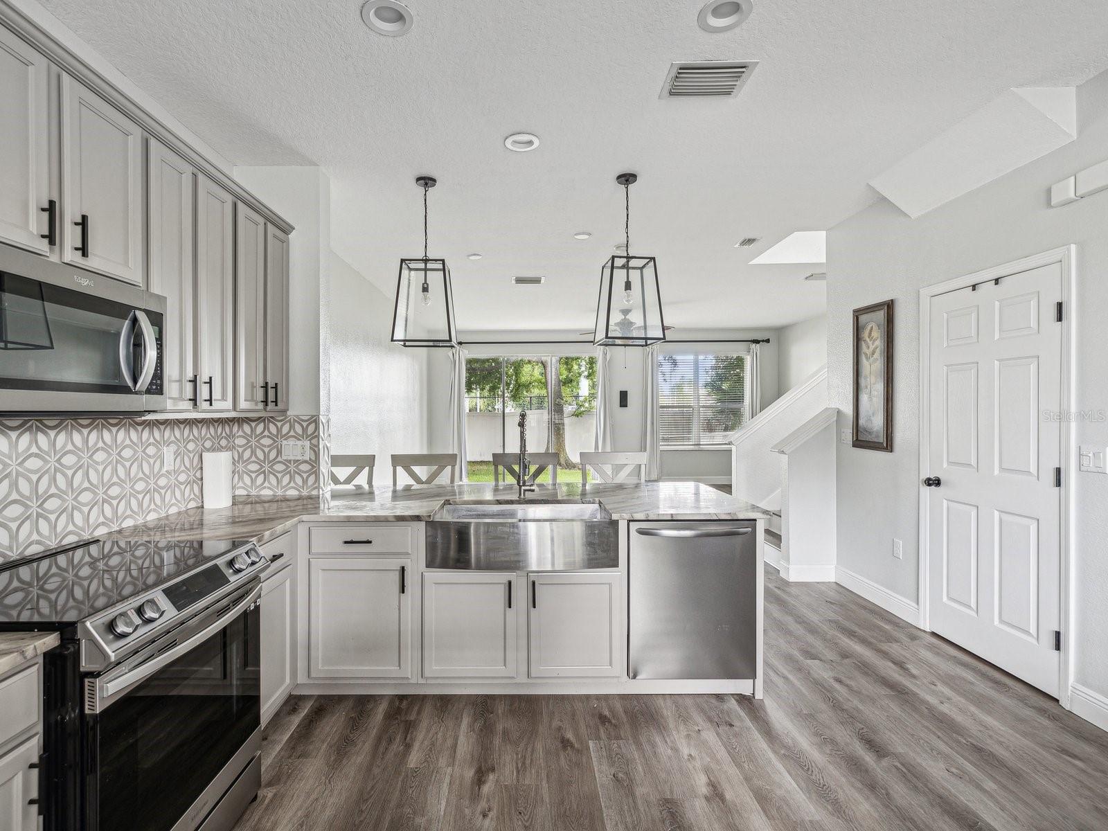 11501 DECLARATION DR, TAMPA, FL, 33635