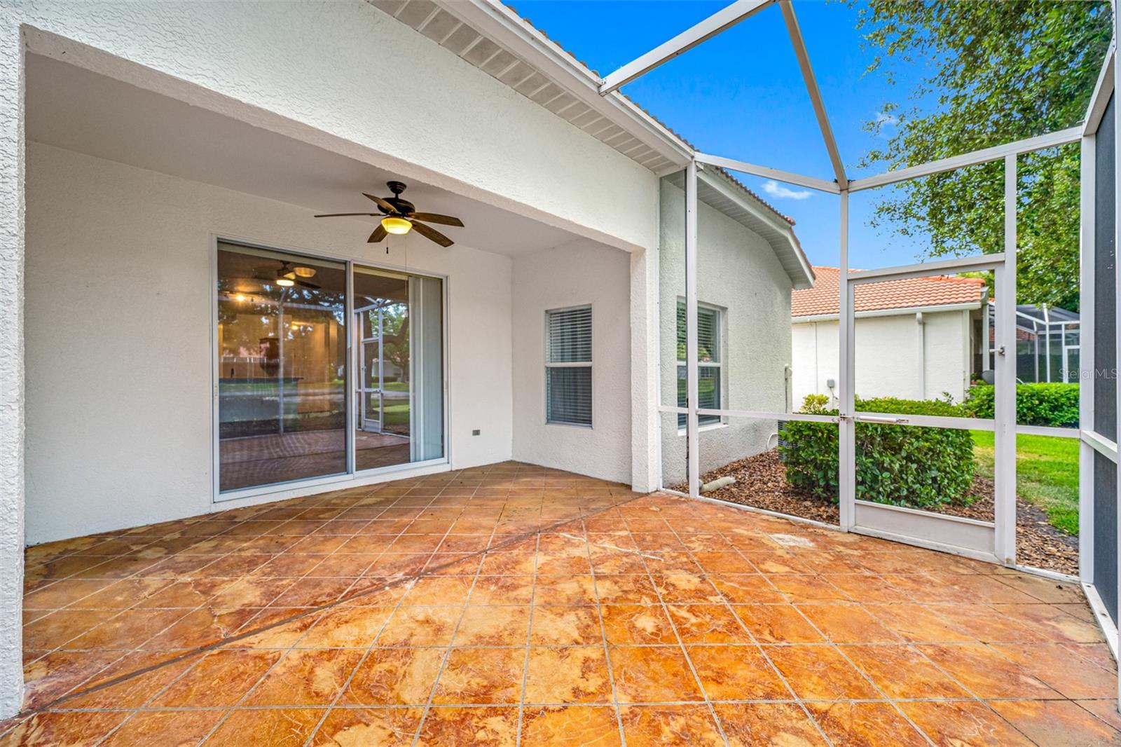10255 DEVONSHIRE LAKE DR, TAMPA, FL, 33647