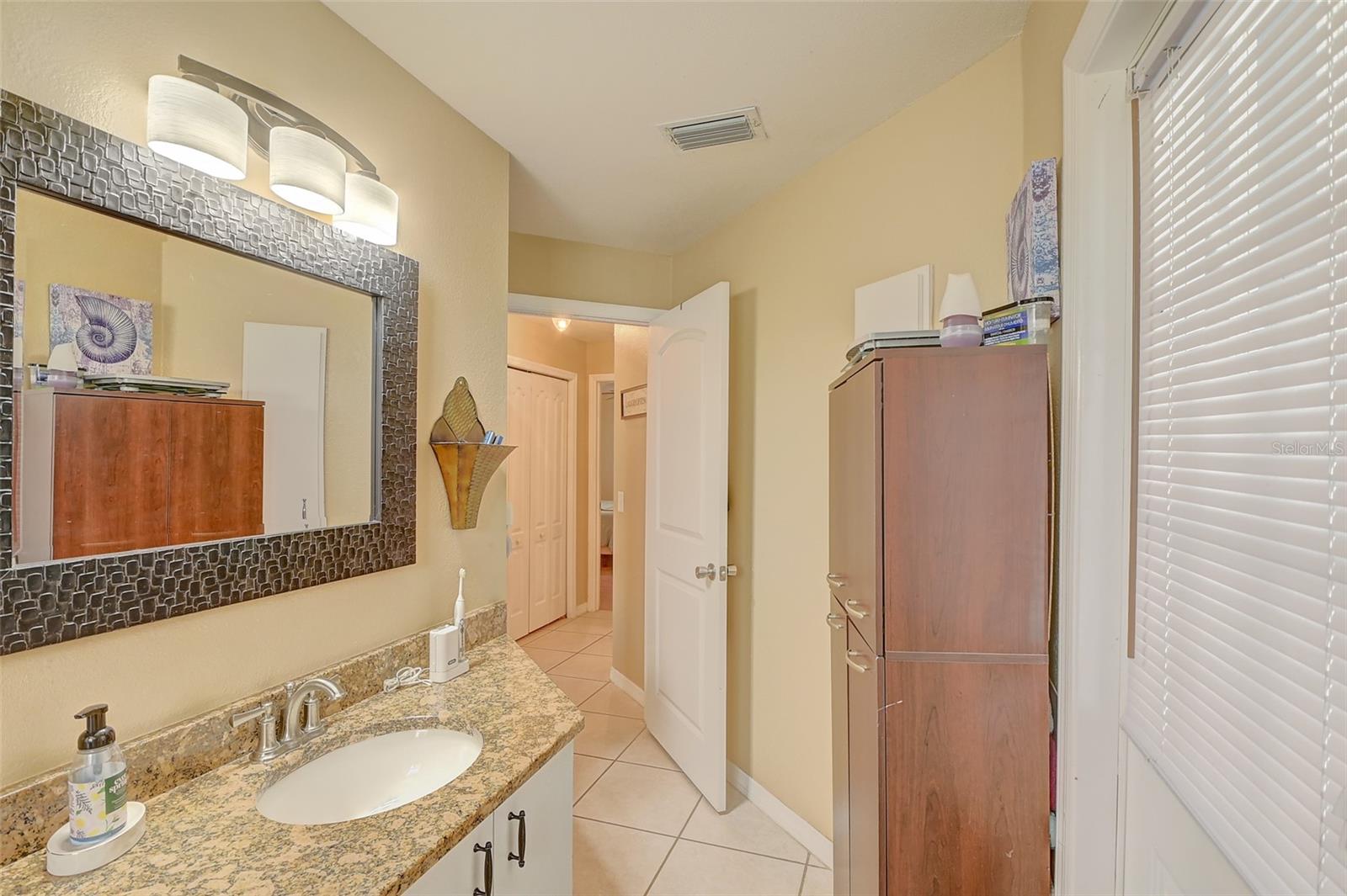 1005 SW 1ST PL, CAPE CORAL, FL, 33991