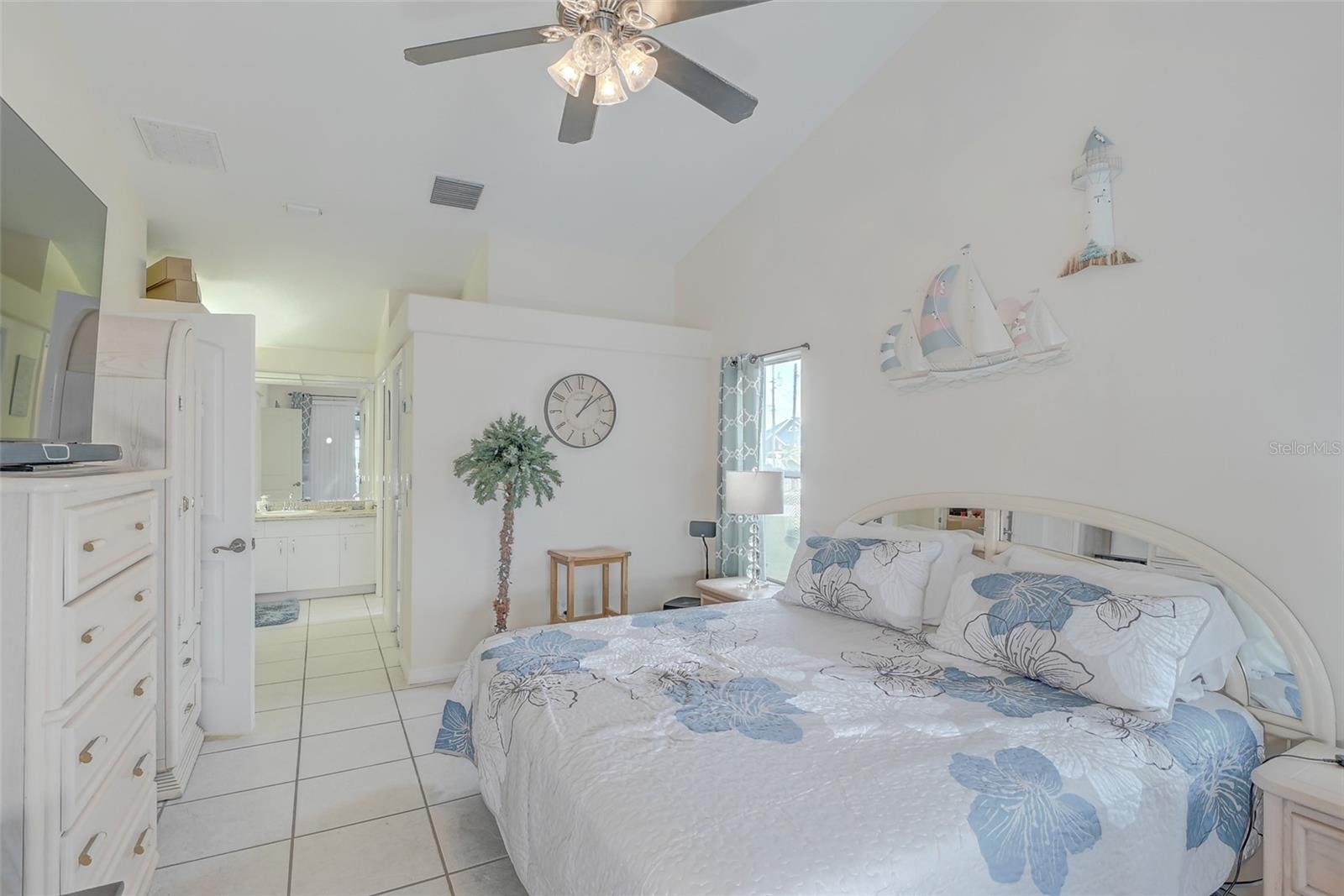 1005 SW 1ST PL, CAPE CORAL, FL, 33991