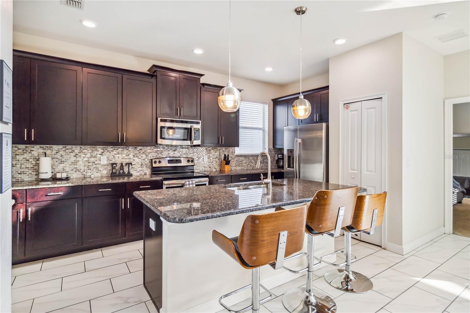 4740 SLEEPY HOLLOW DR, KISSIMMEE, FL, 34746