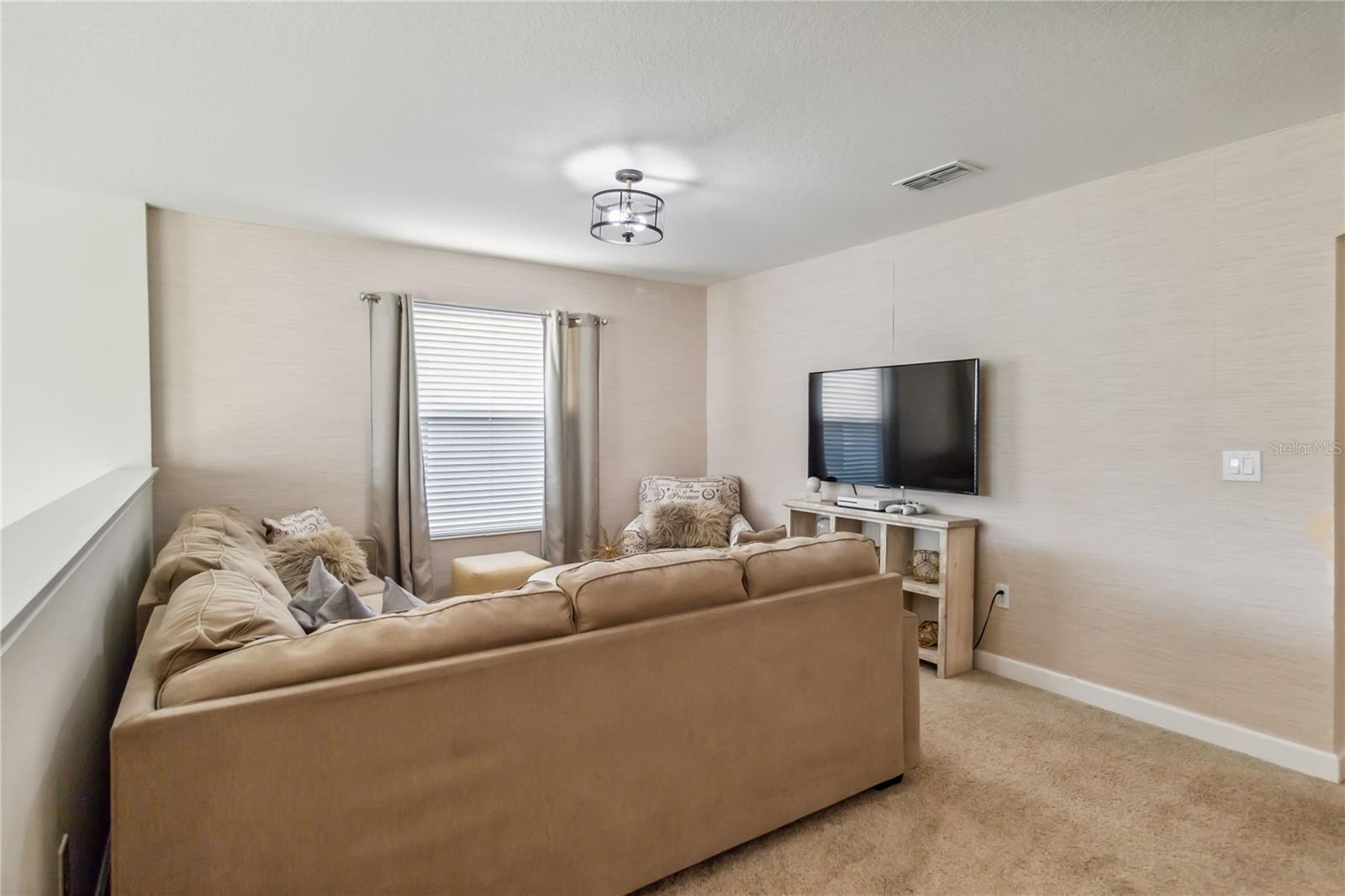 4740 SLEEPY HOLLOW DR, KISSIMMEE, FL, 34746