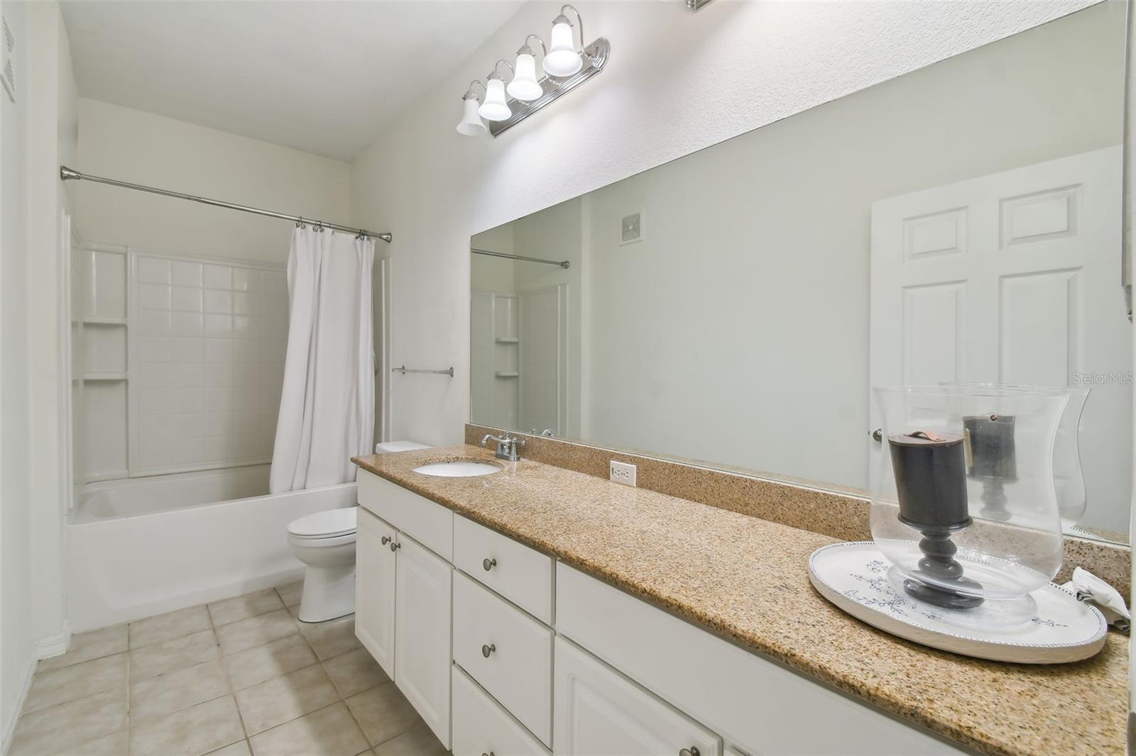 200 SOUTHERN PECAN CIR #105, WINTER GARDEN, FL, 34787