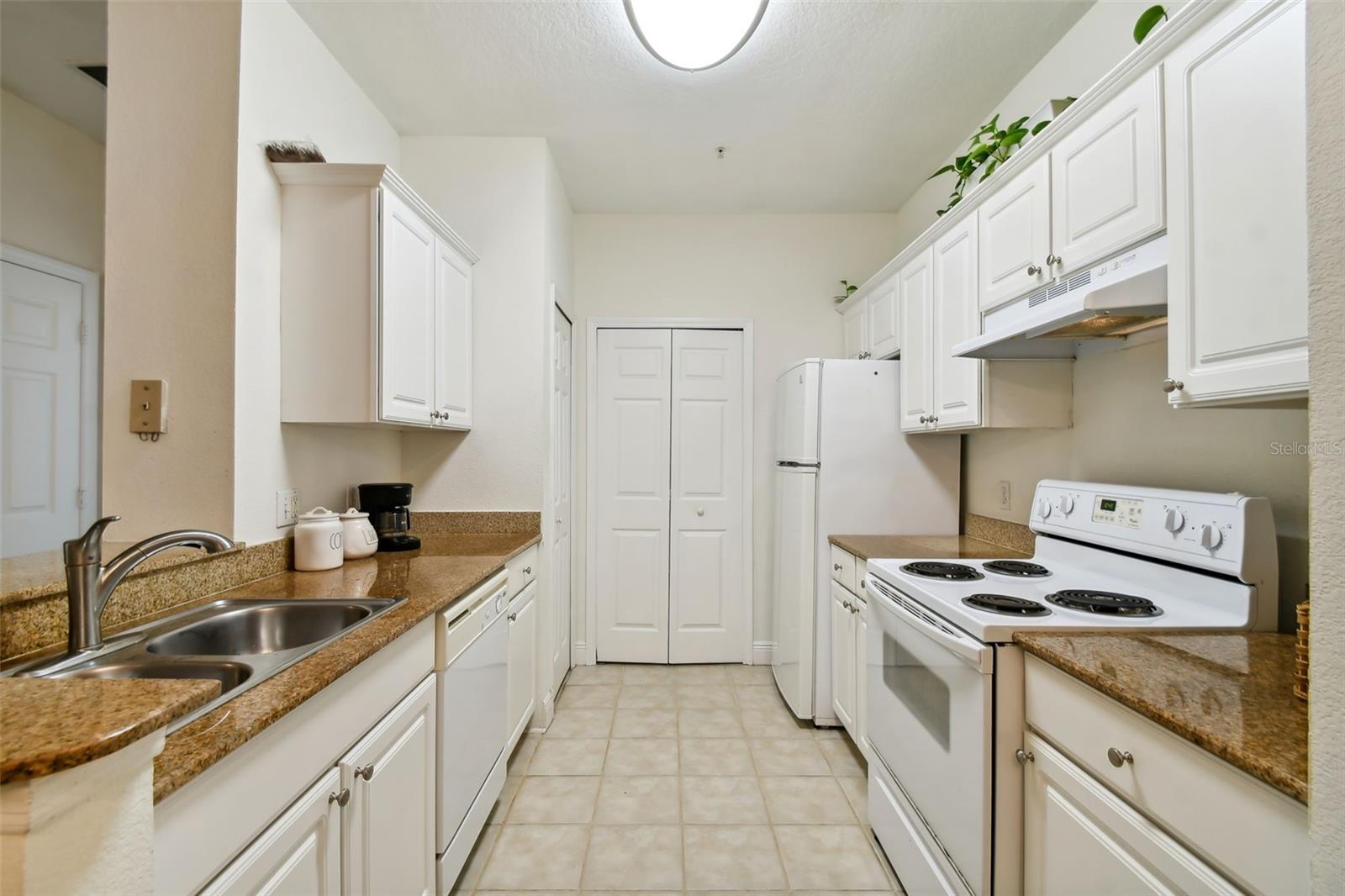 200 SOUTHERN PECAN CIR #105, WINTER GARDEN, FL, 34787