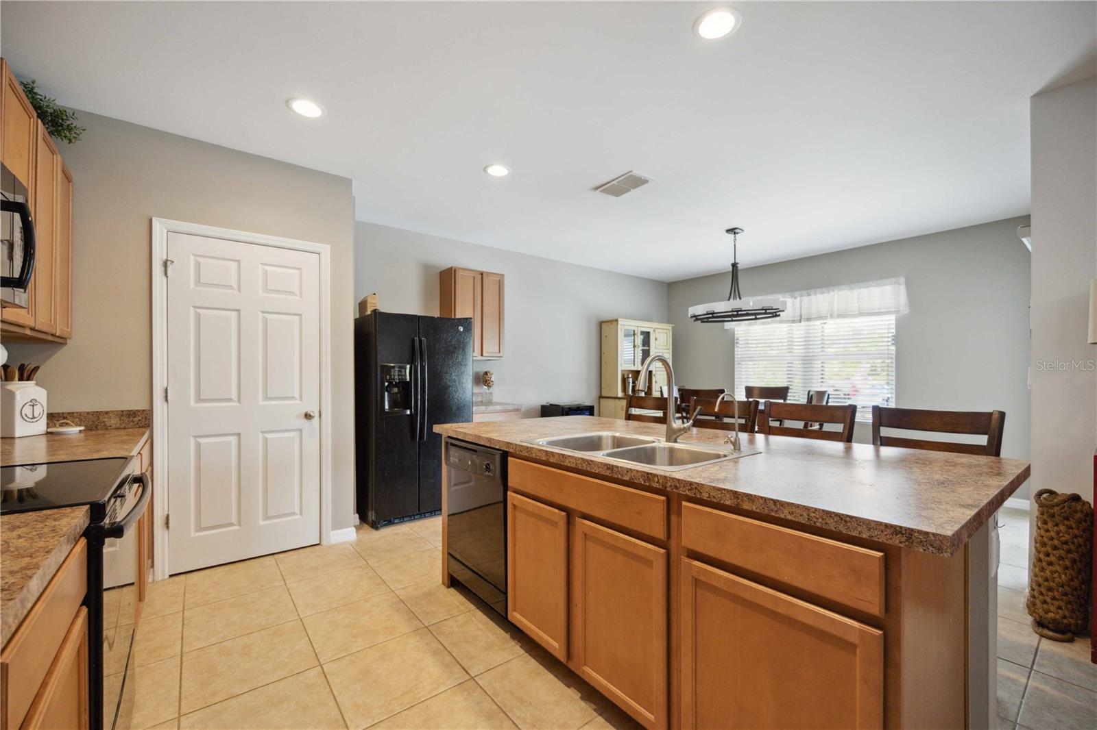 15889 VISCOUNT CIR, PORT CHARLOTTE, FL, 33981