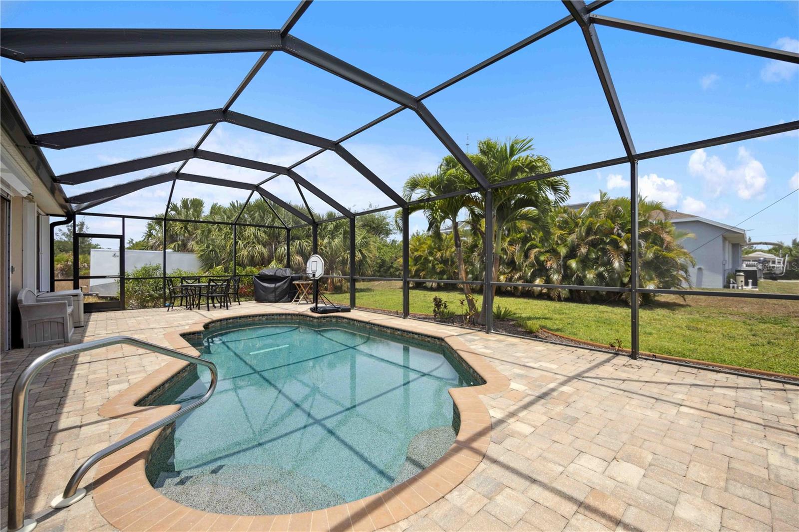 15889 VISCOUNT CIR, PORT CHARLOTTE, FL, 33981