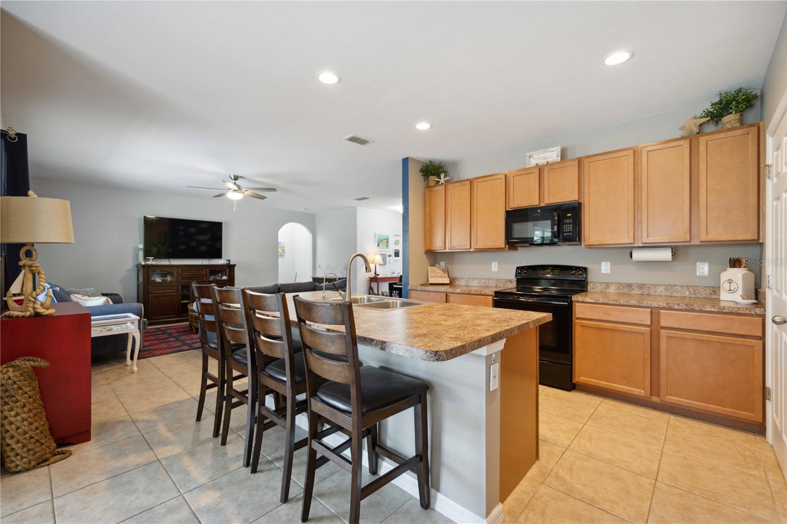 15889 VISCOUNT CIR, PORT CHARLOTTE, FL, 33981