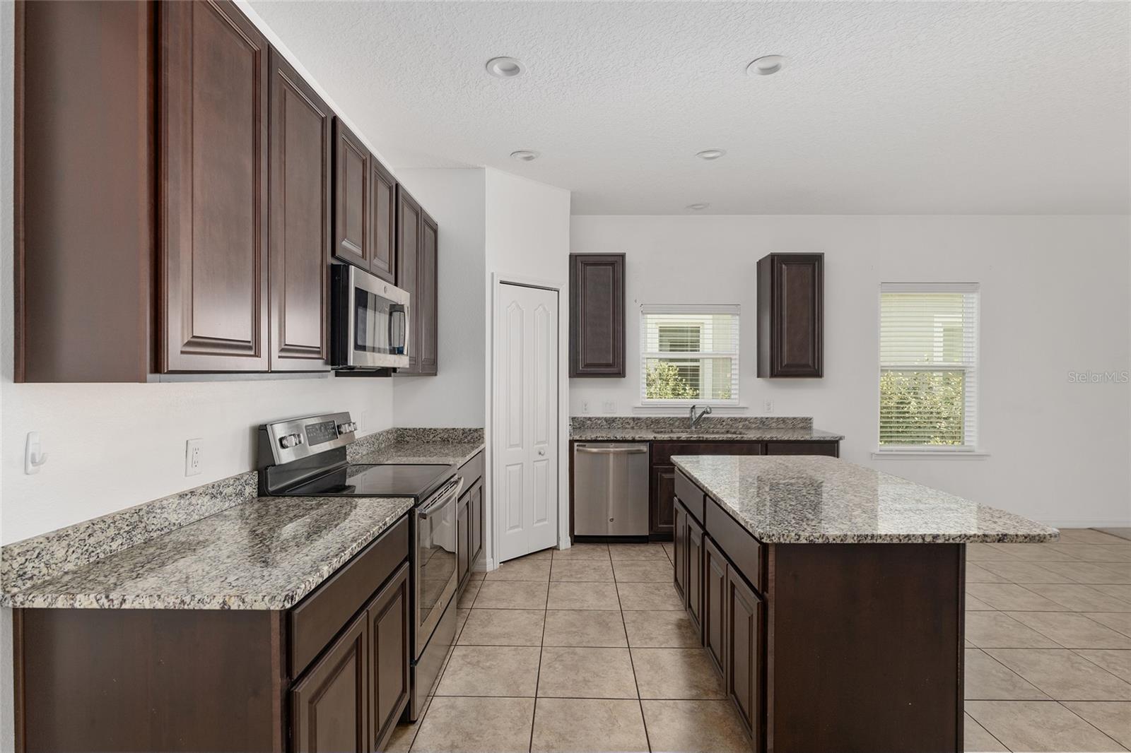 934 NW 251ST DR, NEWBERRY, FL, 32669