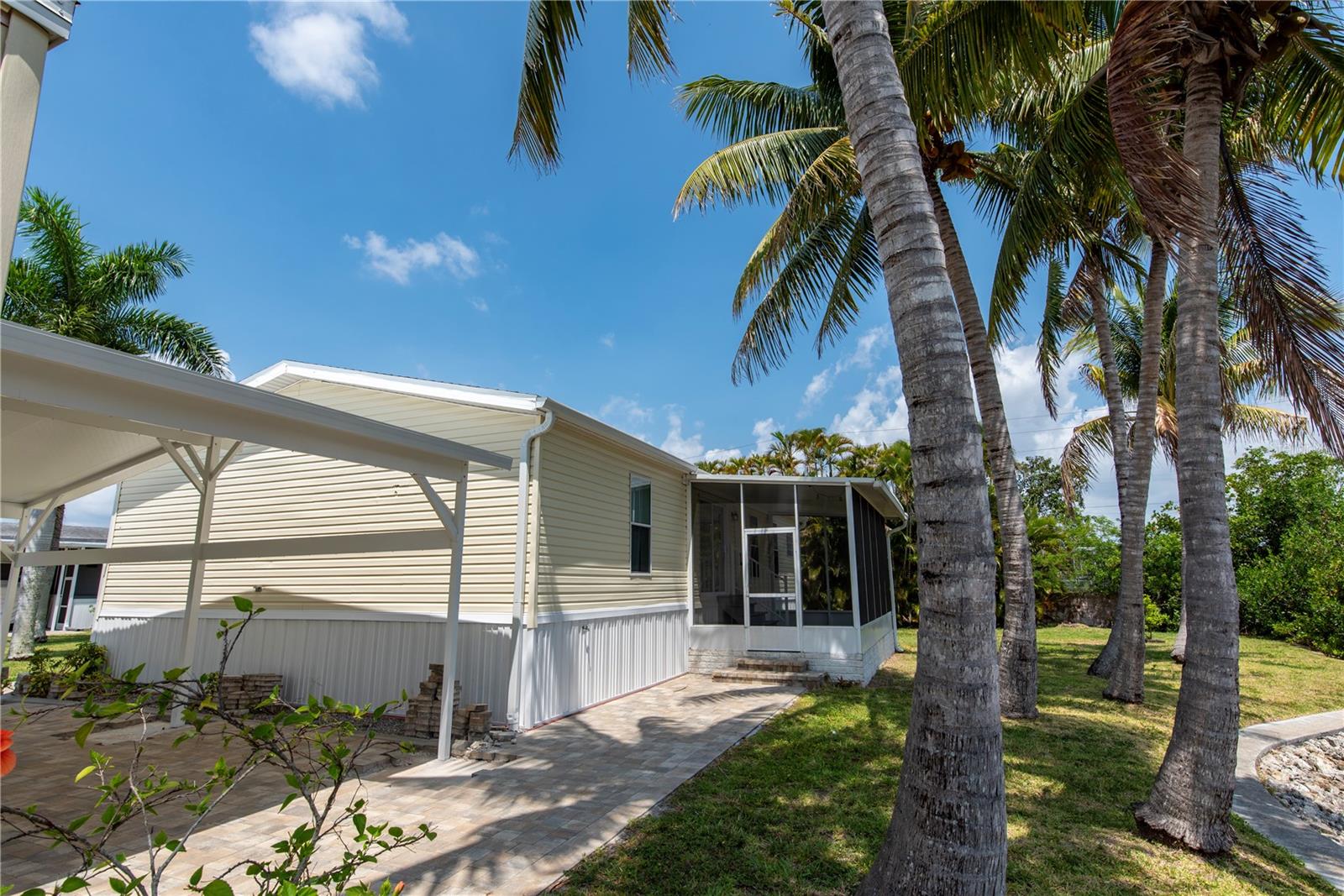 23 HOLLAND DR, PUNTA GORDA, FL, 33950
