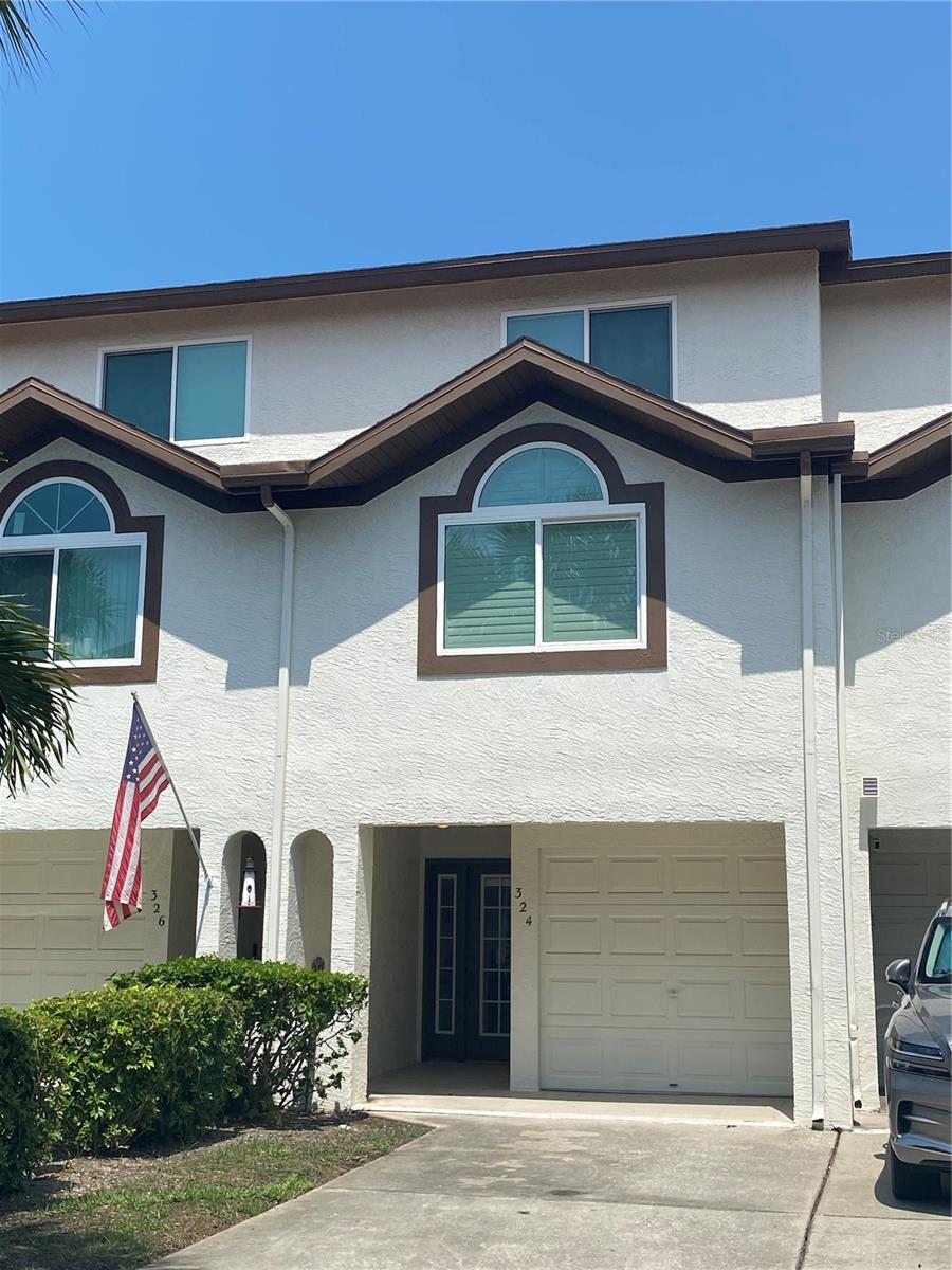 324 MADEIRA CIR, TIERRA VERDE, FL, 33715
