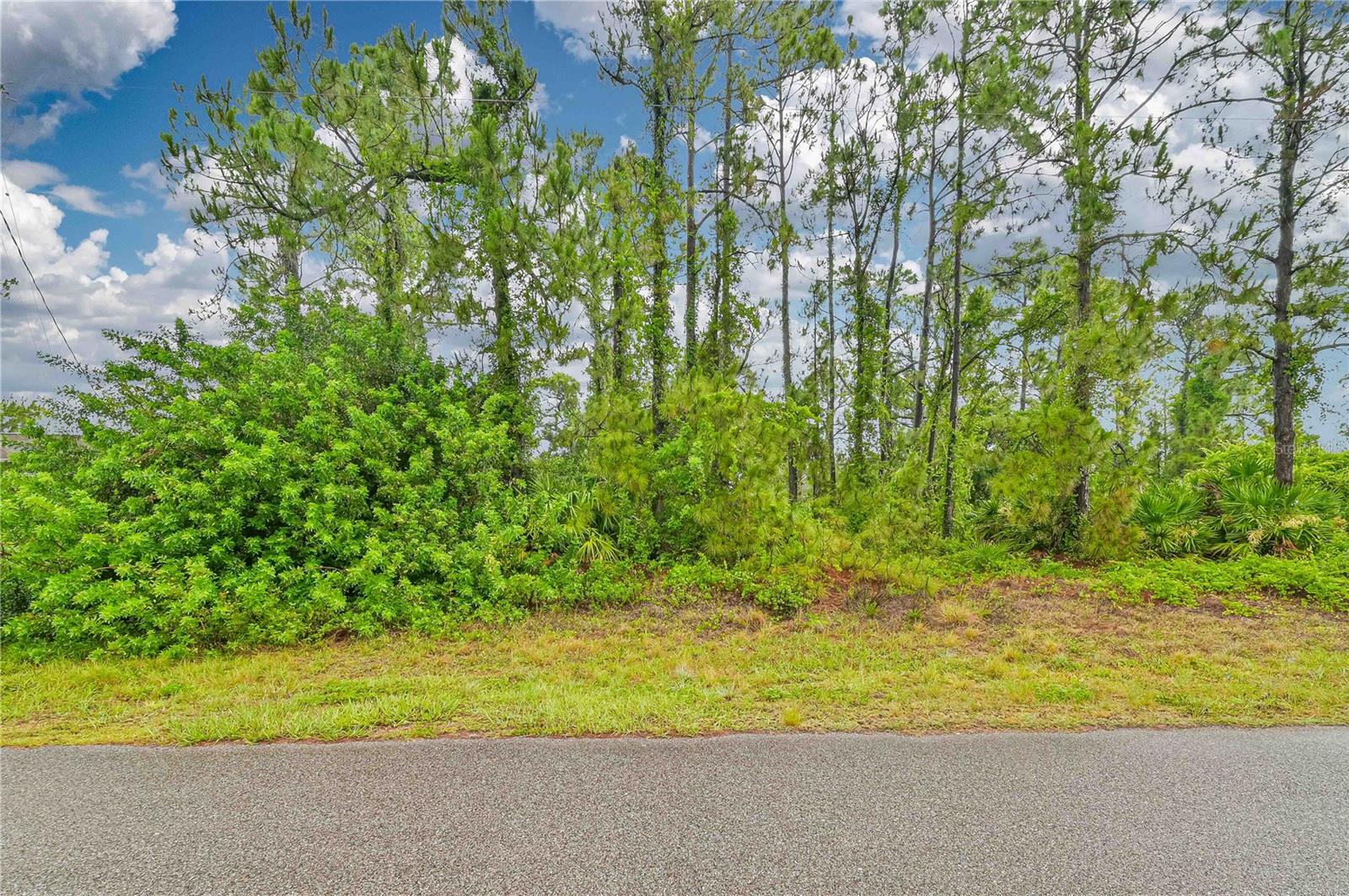 2614 HELEN CIR, LEHIGH ACRES, FL, 33971