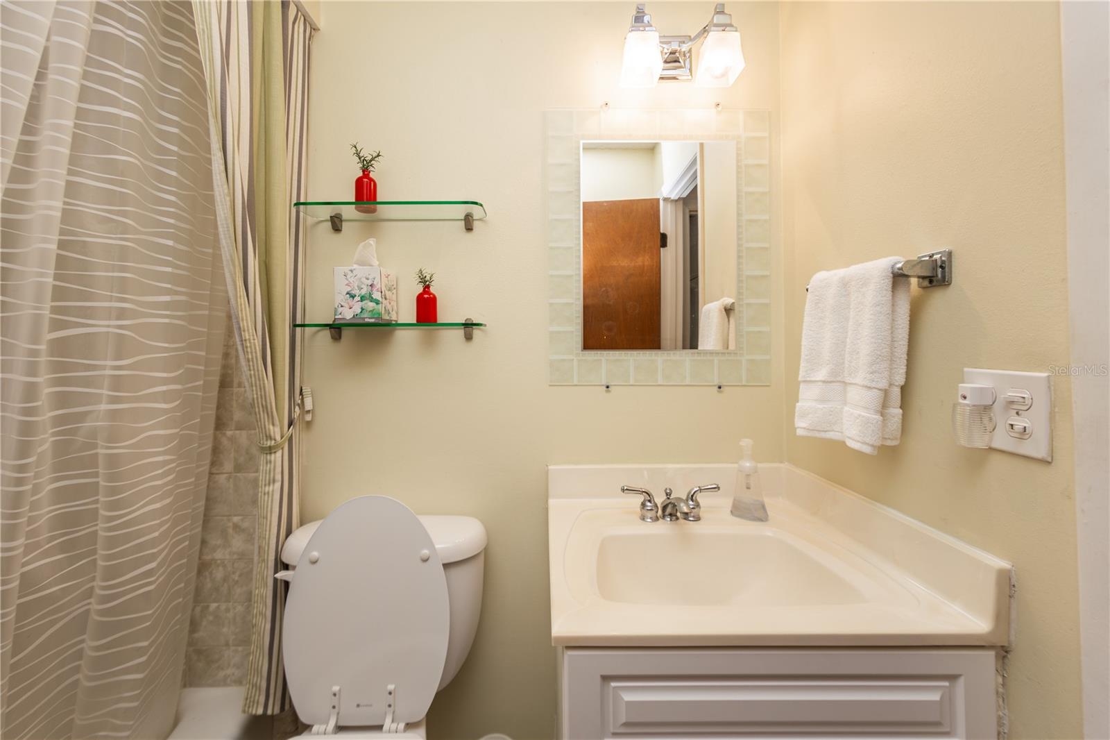 21 SEMINOLE DR, DEBARY, FL, 32713