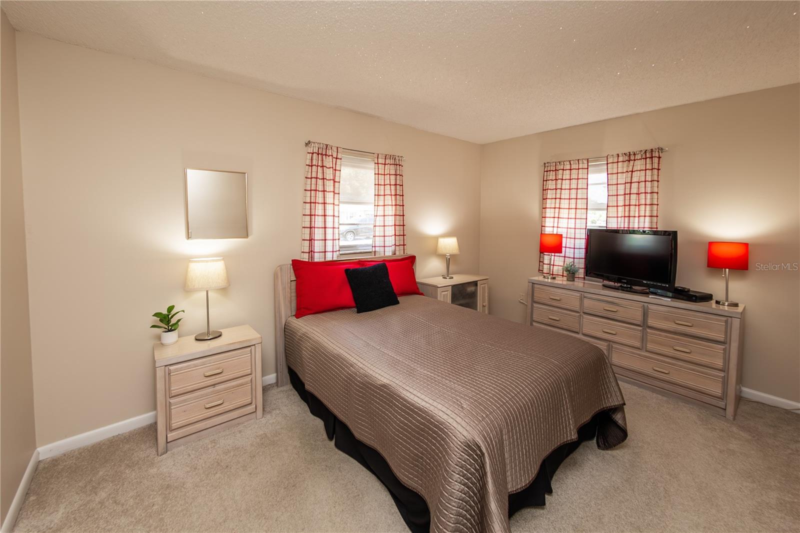 21 SEMINOLE DR, DEBARY, FL, 32713