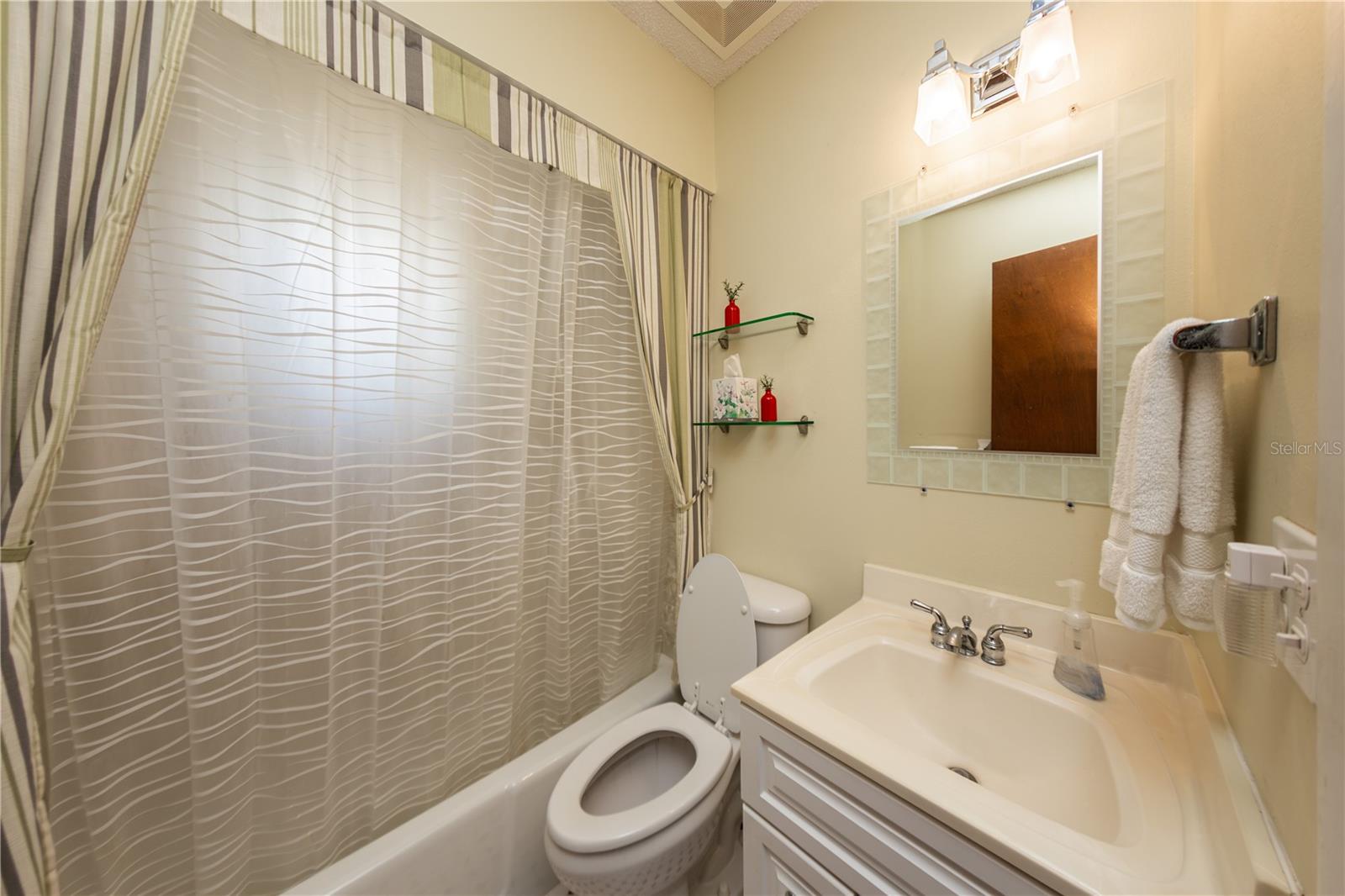 21 SEMINOLE DR, DEBARY, FL, 32713