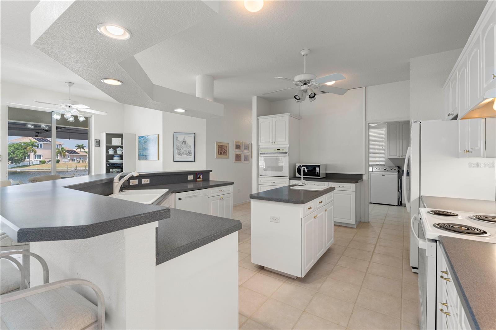 1060 SAN MATEO DR, PUNTA GORDA, FL, 33950