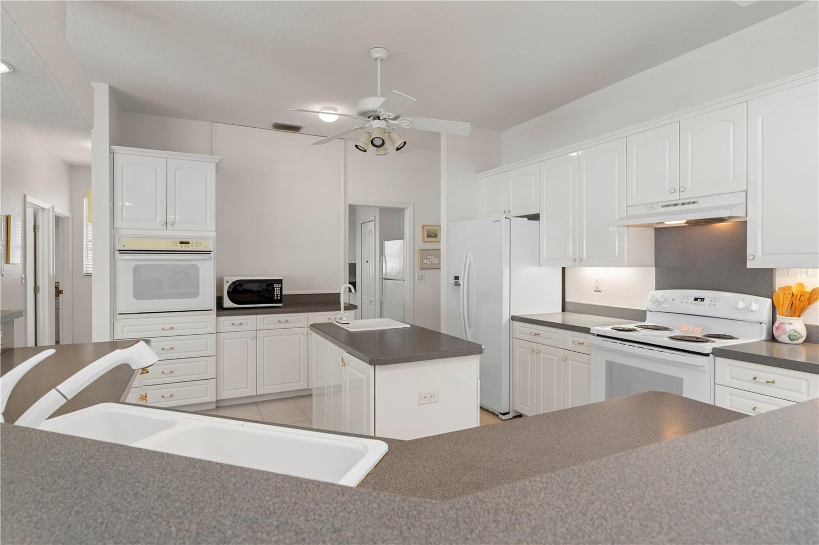 1060 SAN MATEO DR, PUNTA GORDA, FL, 33950