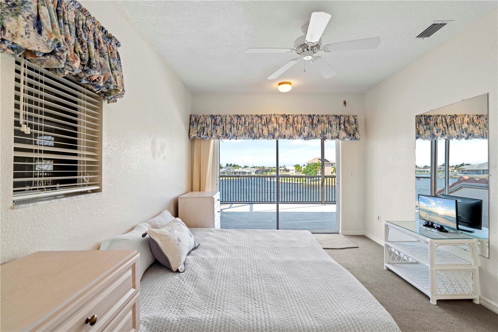 1060 SAN MATEO DR, PUNTA GORDA, FL, 33950