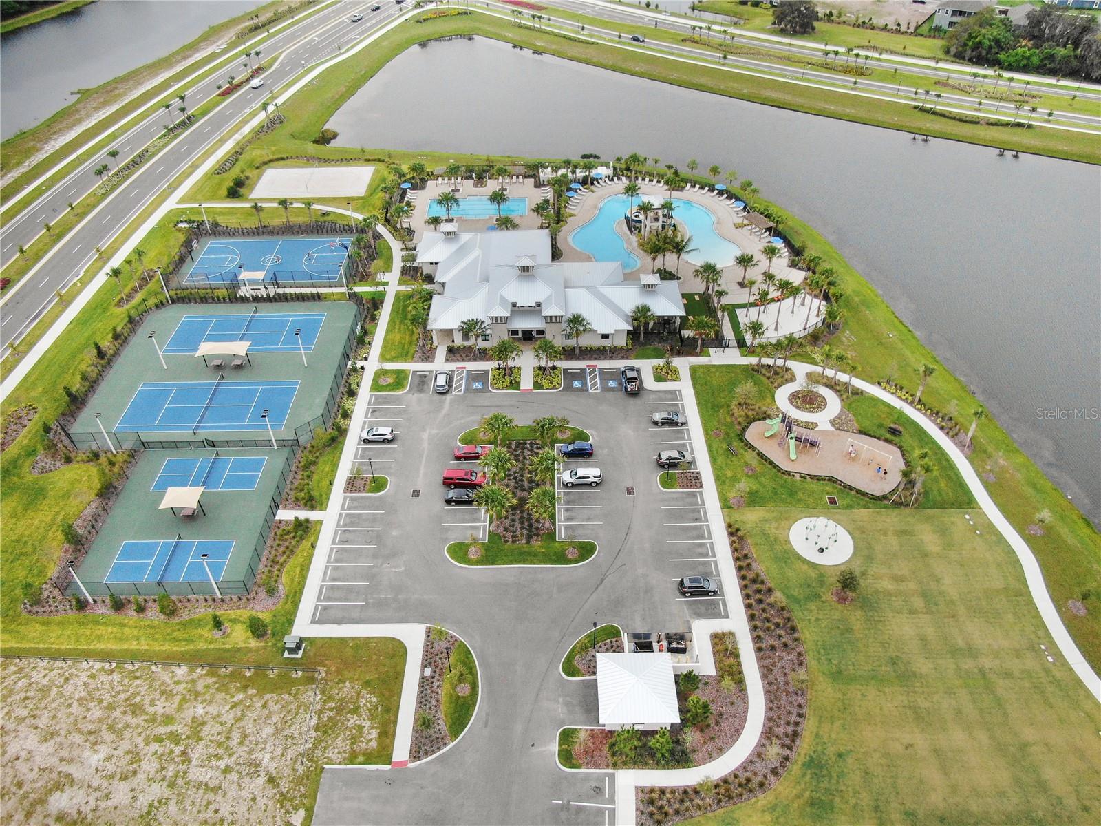 7008 MAINLAND AVE, APOLLO BEACH, FL, 33572