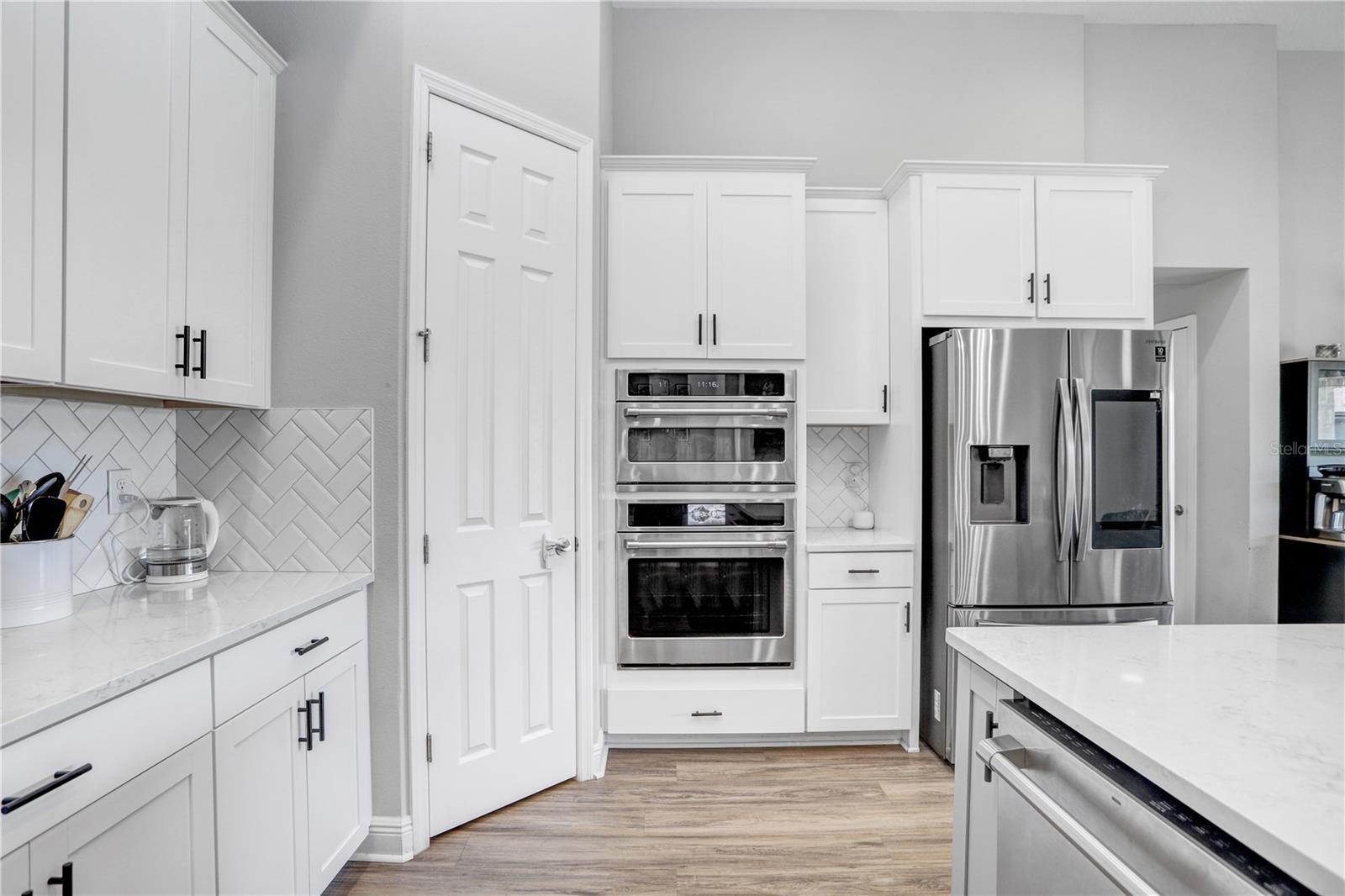 7008 MAINLAND AVE, APOLLO BEACH, FL, 33572