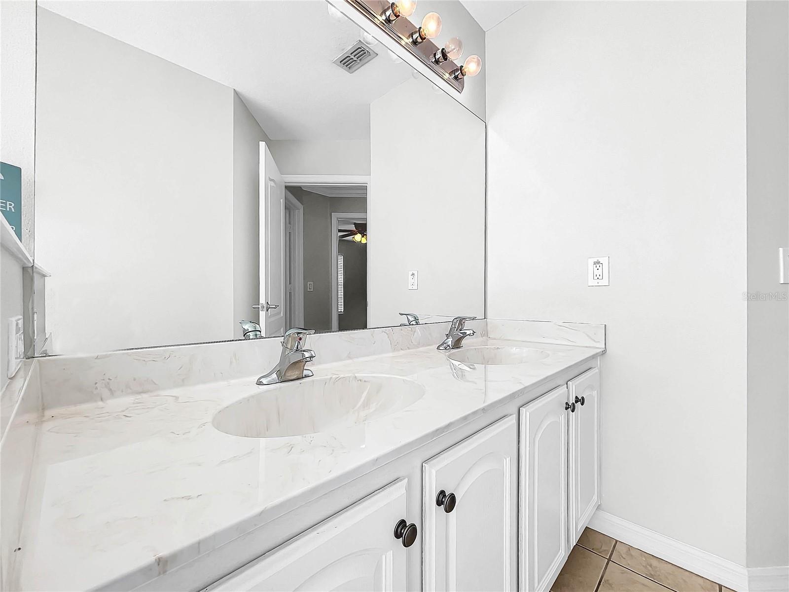 20151 BAY CEDAR AVE, TAMPA, FL, 33647
