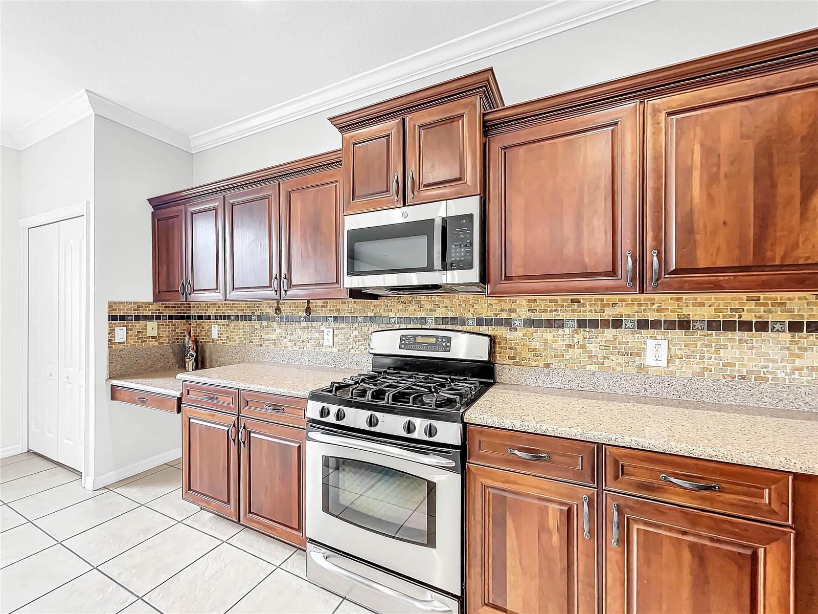 20151 BAY CEDAR AVE, TAMPA, FL, 33647