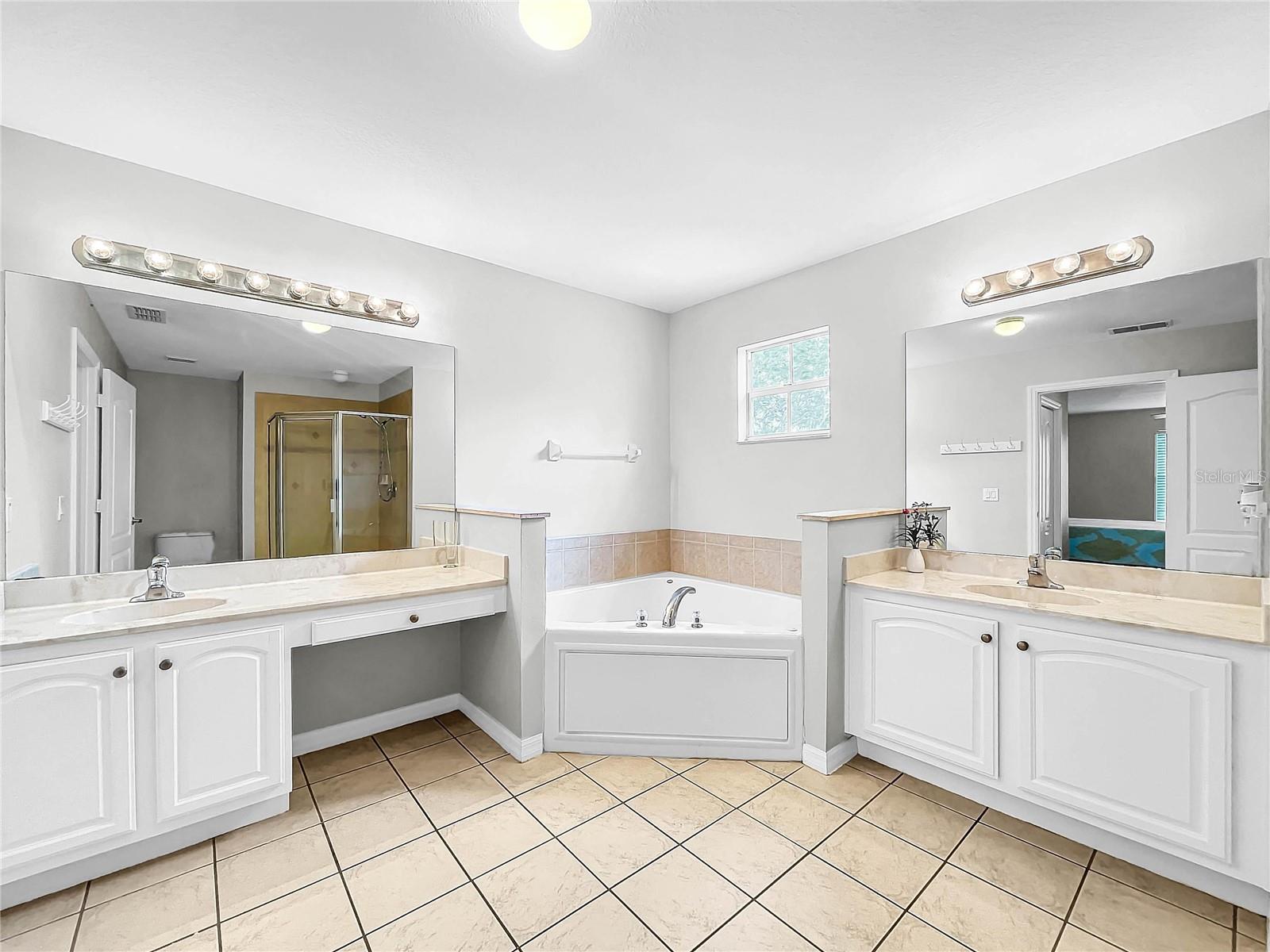 20151 BAY CEDAR AVE, TAMPA, FL, 33647