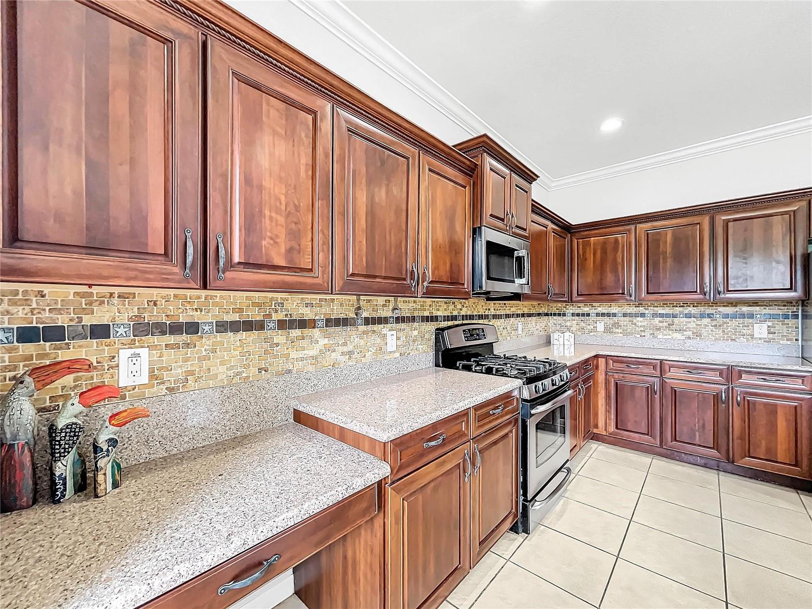 20151 BAY CEDAR AVE, TAMPA, FL, 33647