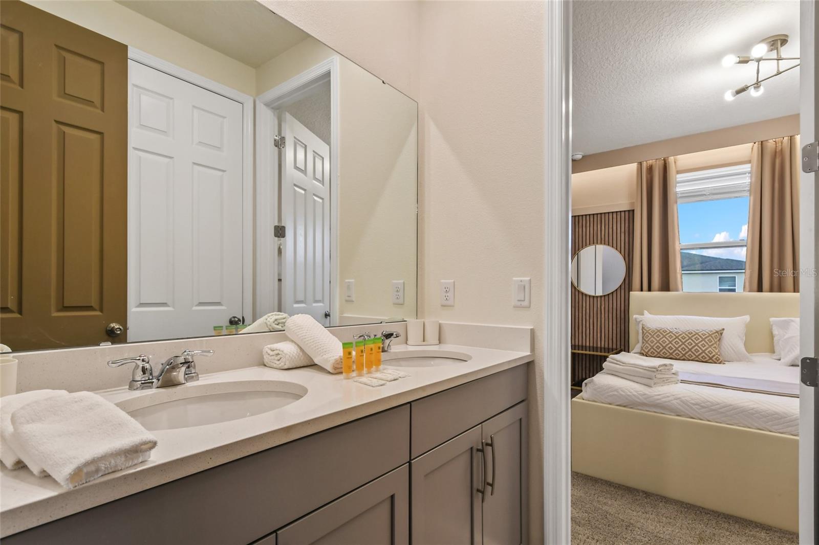 8928 COCONUT BREEZE DR, KISSIMMEE, FL, 34747