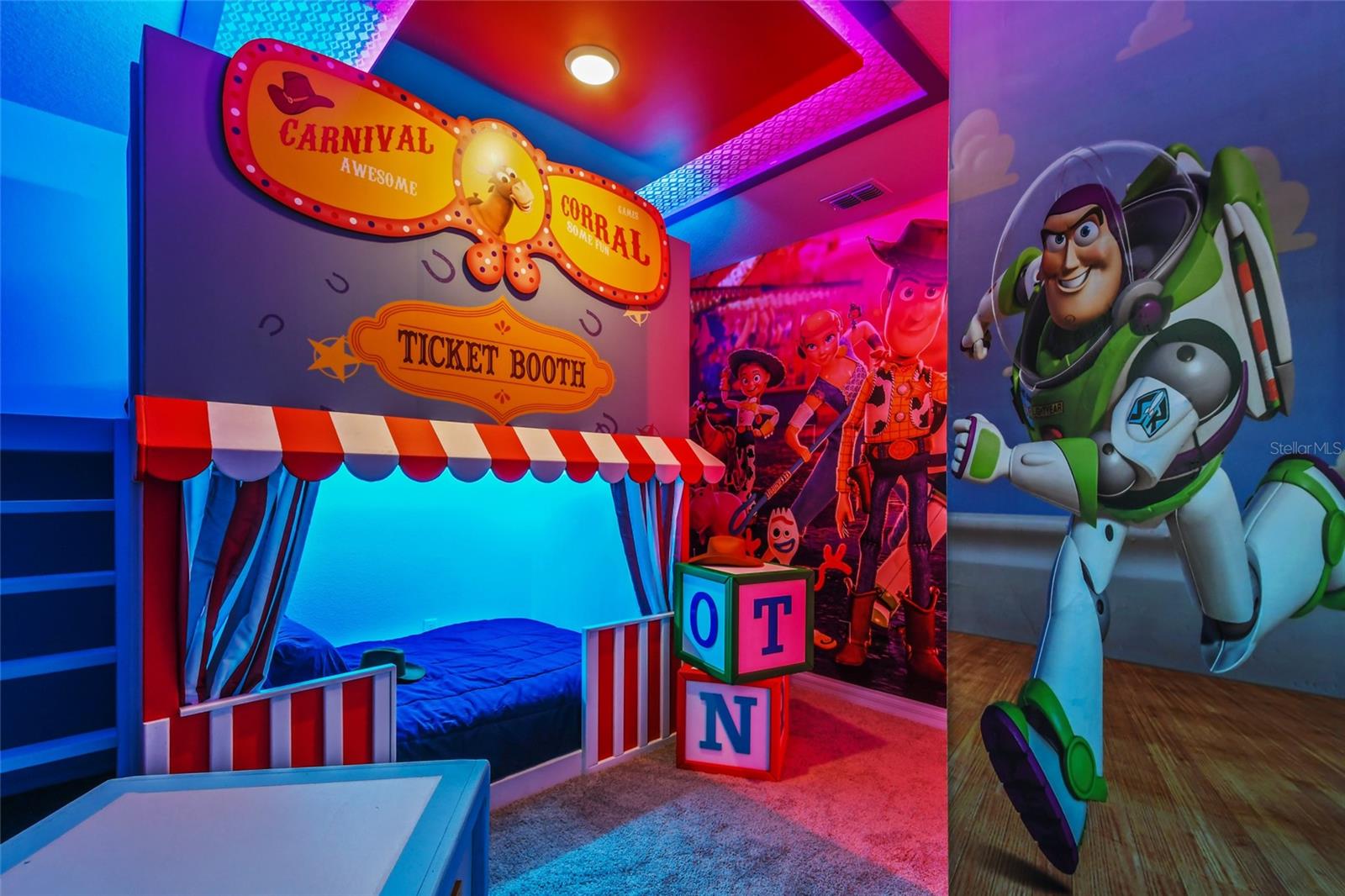 8928 COCONUT BREEZE DR, KISSIMMEE, FL, 34747