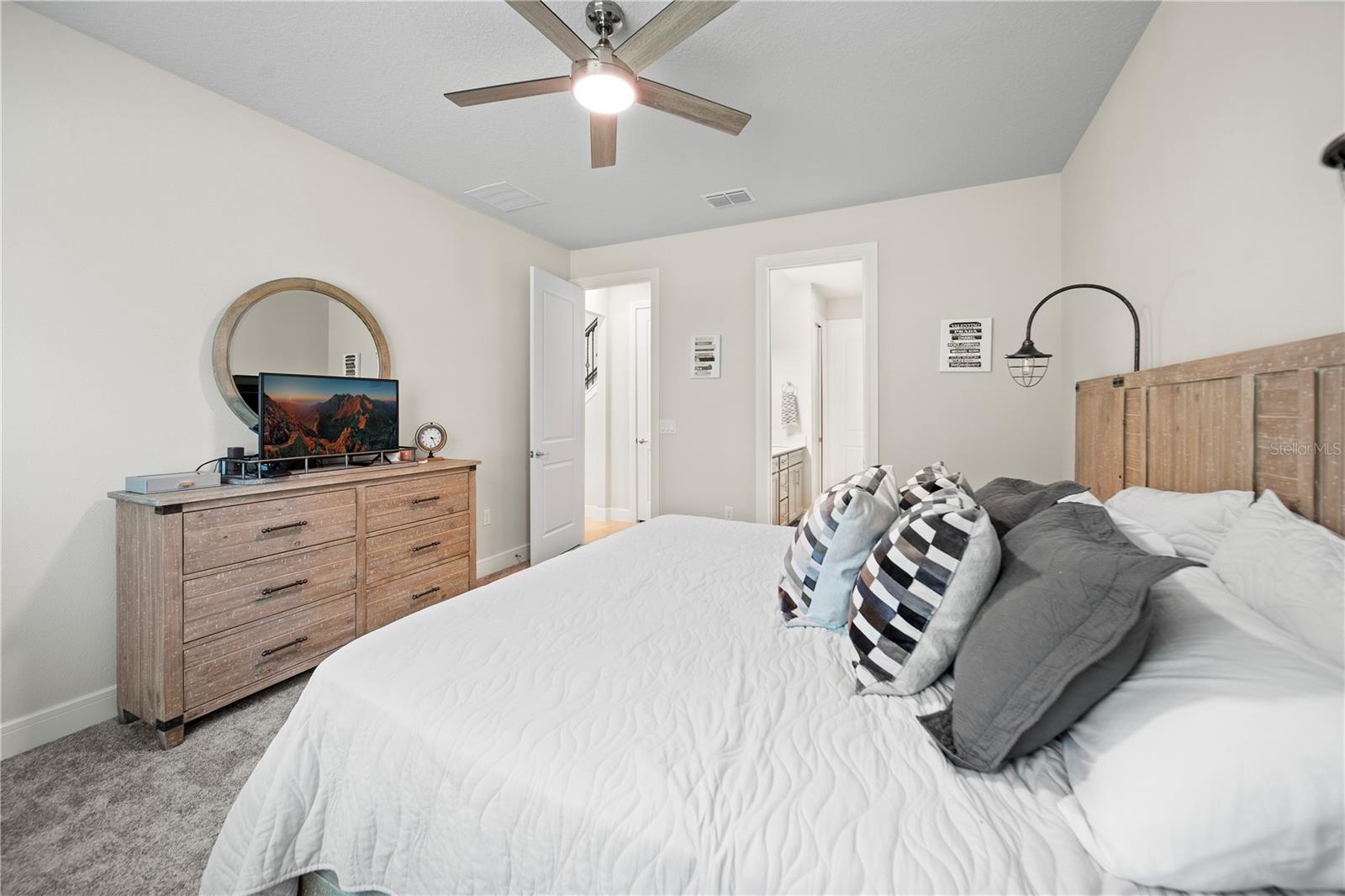 3999 MEANDERING BAY DR, APOPKA, FL, 32712