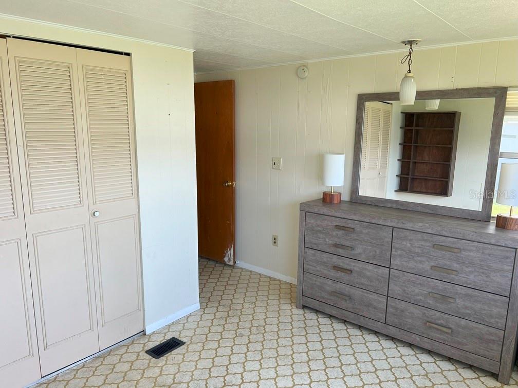 39047 OLA AVE, ZEPHYRHILLS, FL, 33542