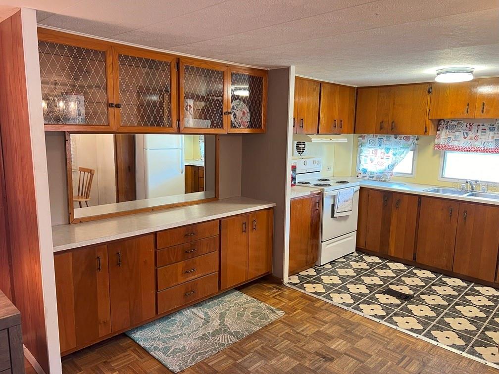 39047 OLA AVE, ZEPHYRHILLS, FL, 33542