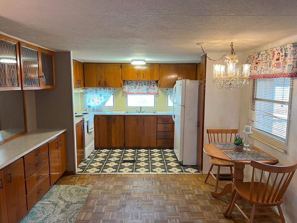 39047 OLA AVE, ZEPHYRHILLS, FL, 33542