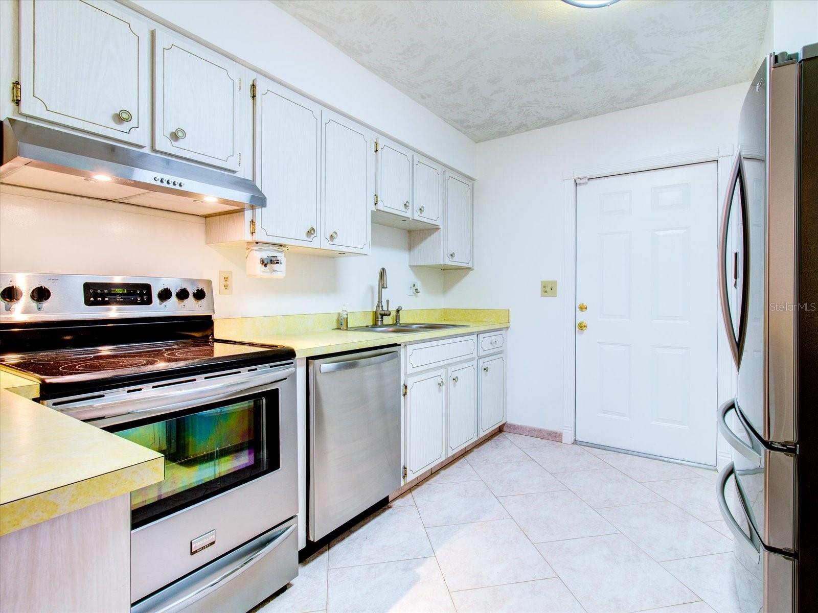 1810 HAVERFORD AVE, SUN CITY CENTER, FL, 33573