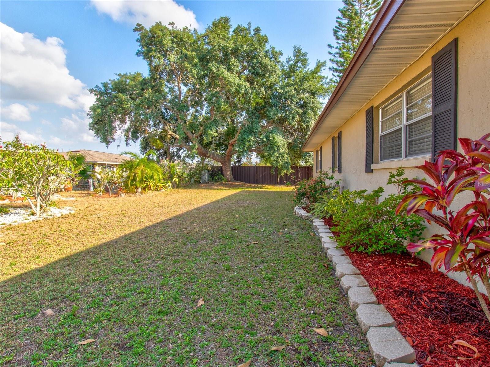 1810 HAVERFORD AVE, SUN CITY CENTER, FL, 33573