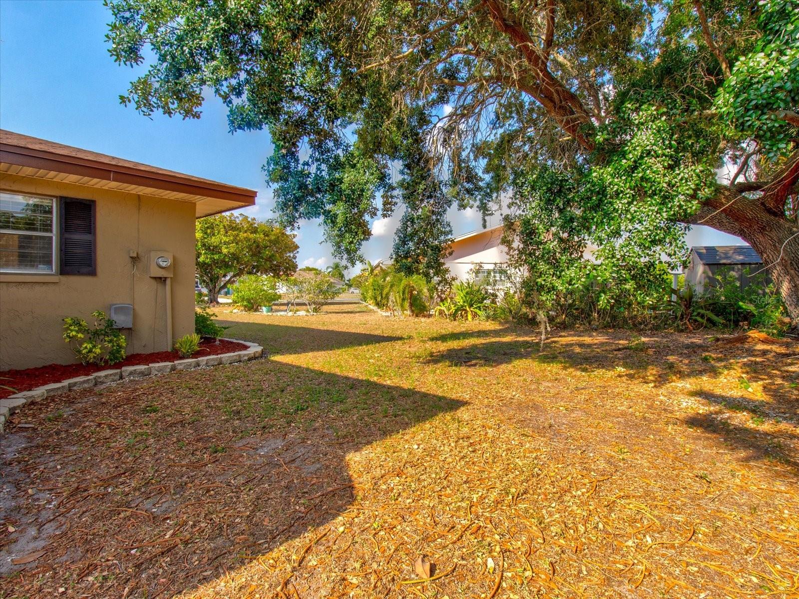 1810 HAVERFORD AVE, SUN CITY CENTER, FL, 33573