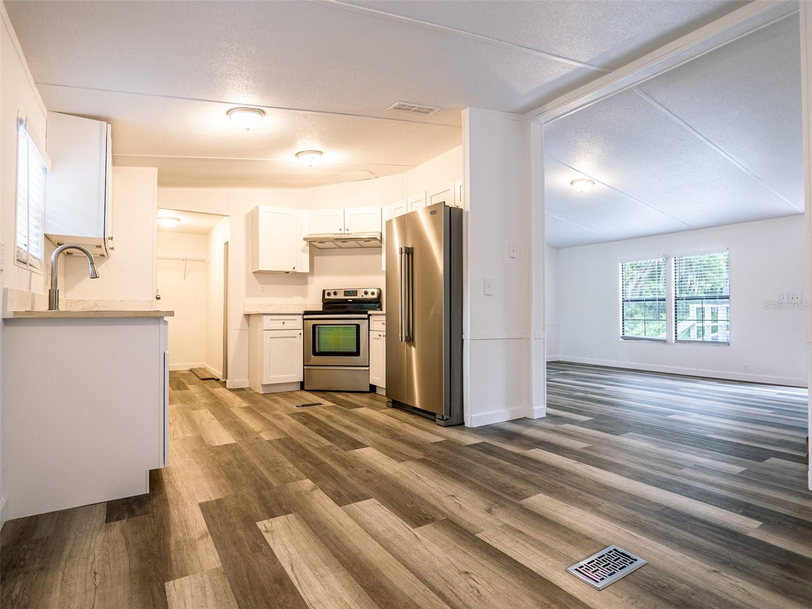 1610 ORANGE AVE, COLEMAN, FL, 33521