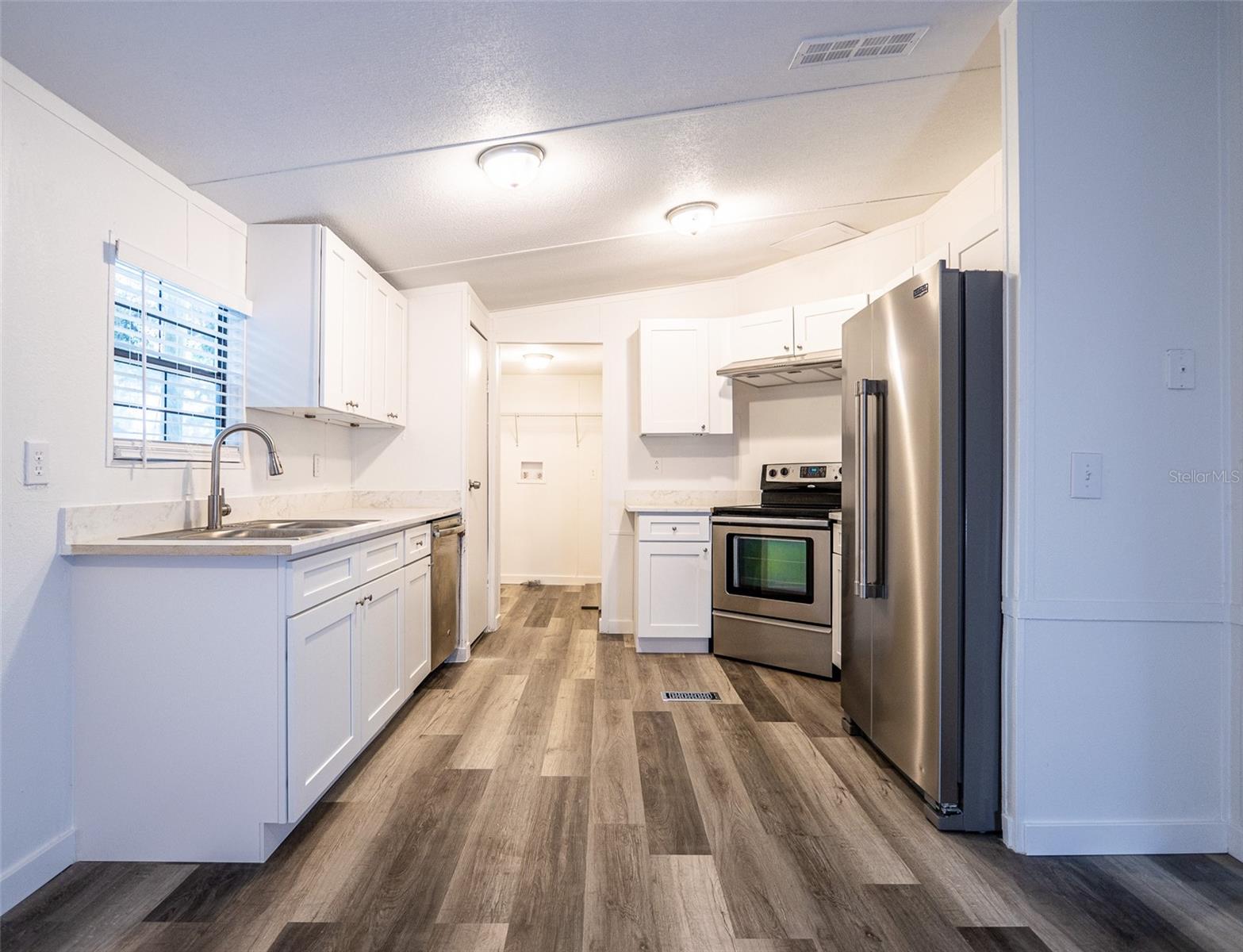 1610 ORANGE AVE, COLEMAN, FL, 33521