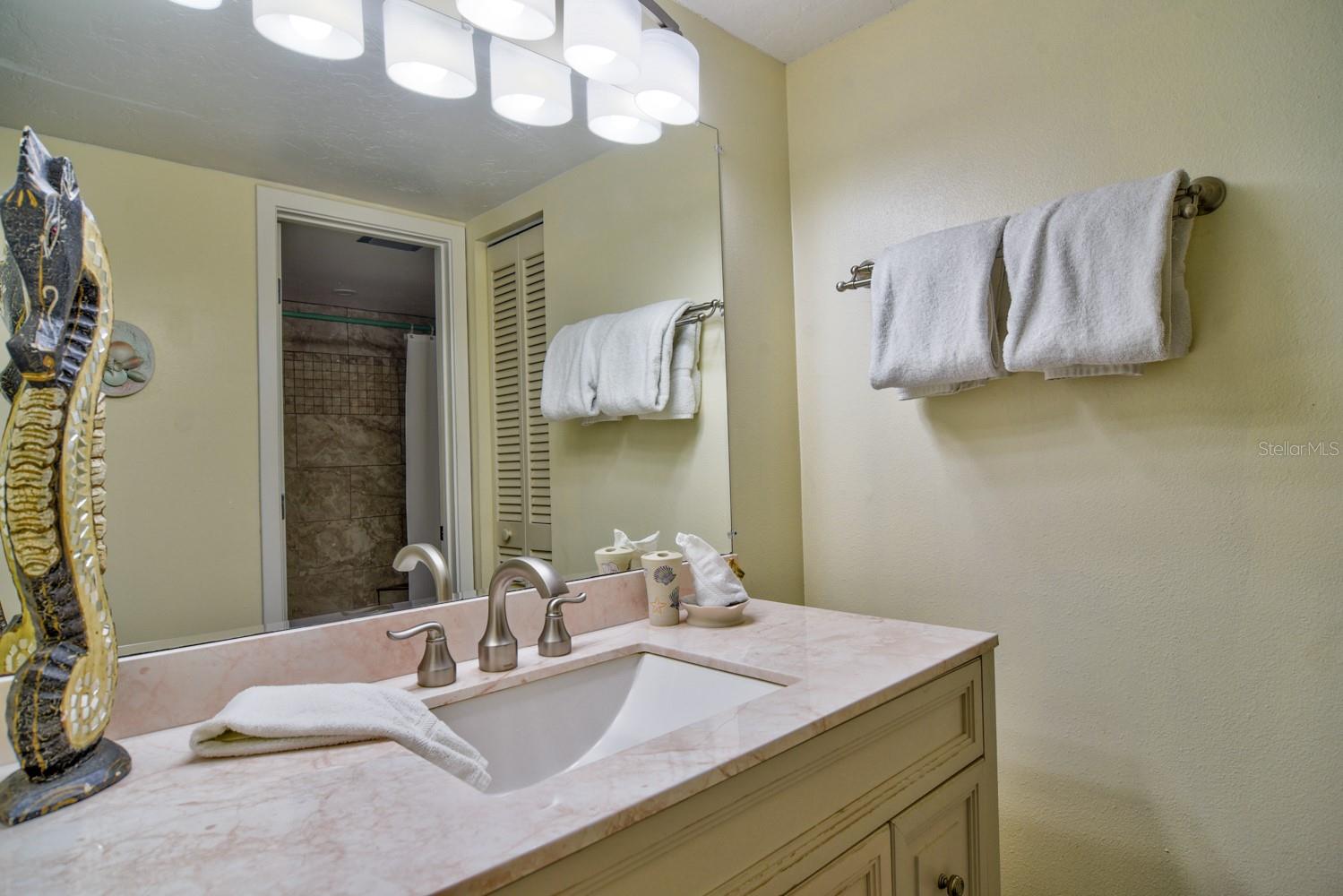 1906 GULF DR N #201, BRADENTON BEACH, FL, 34217