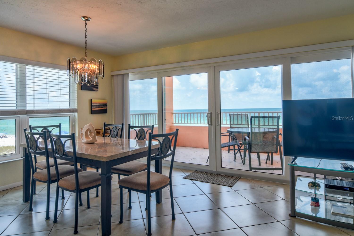 1906 GULF DR N #201, BRADENTON BEACH, FL, 34217