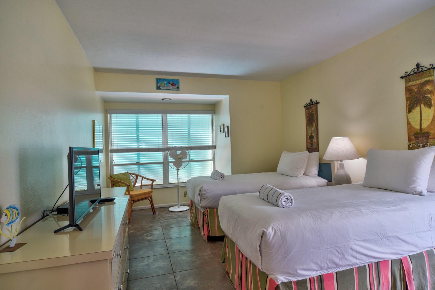 1906 GULF DR N #201, BRADENTON BEACH, FL, 34217